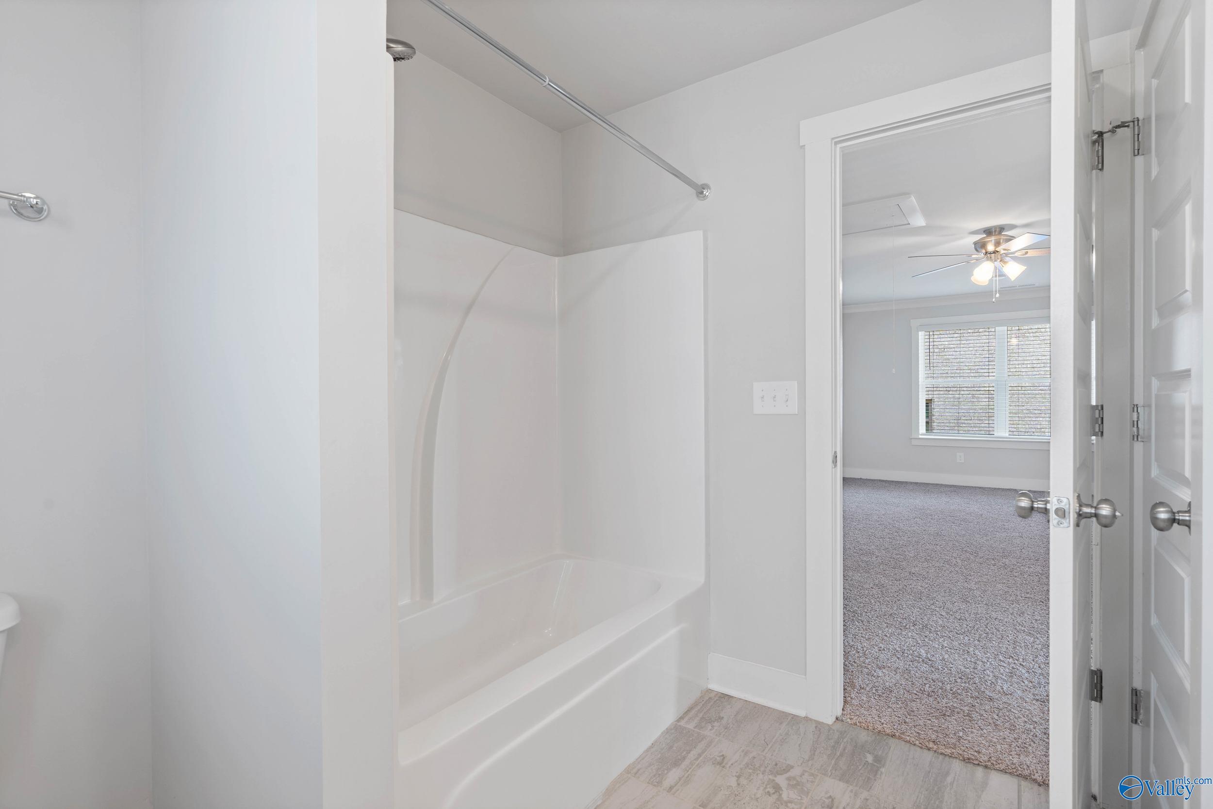 20 Desert Oak Court SW