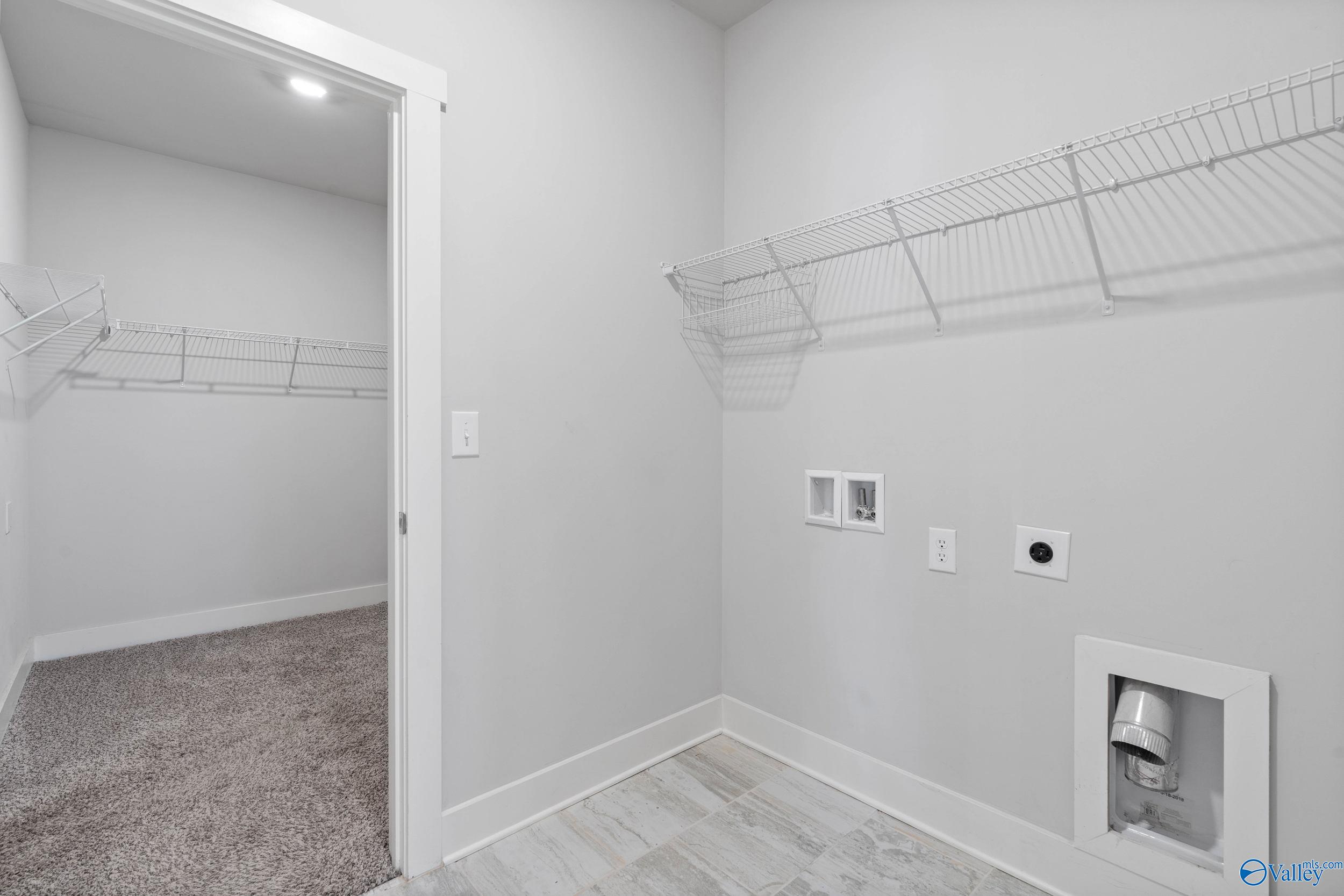 20 Desert Oak Court SW