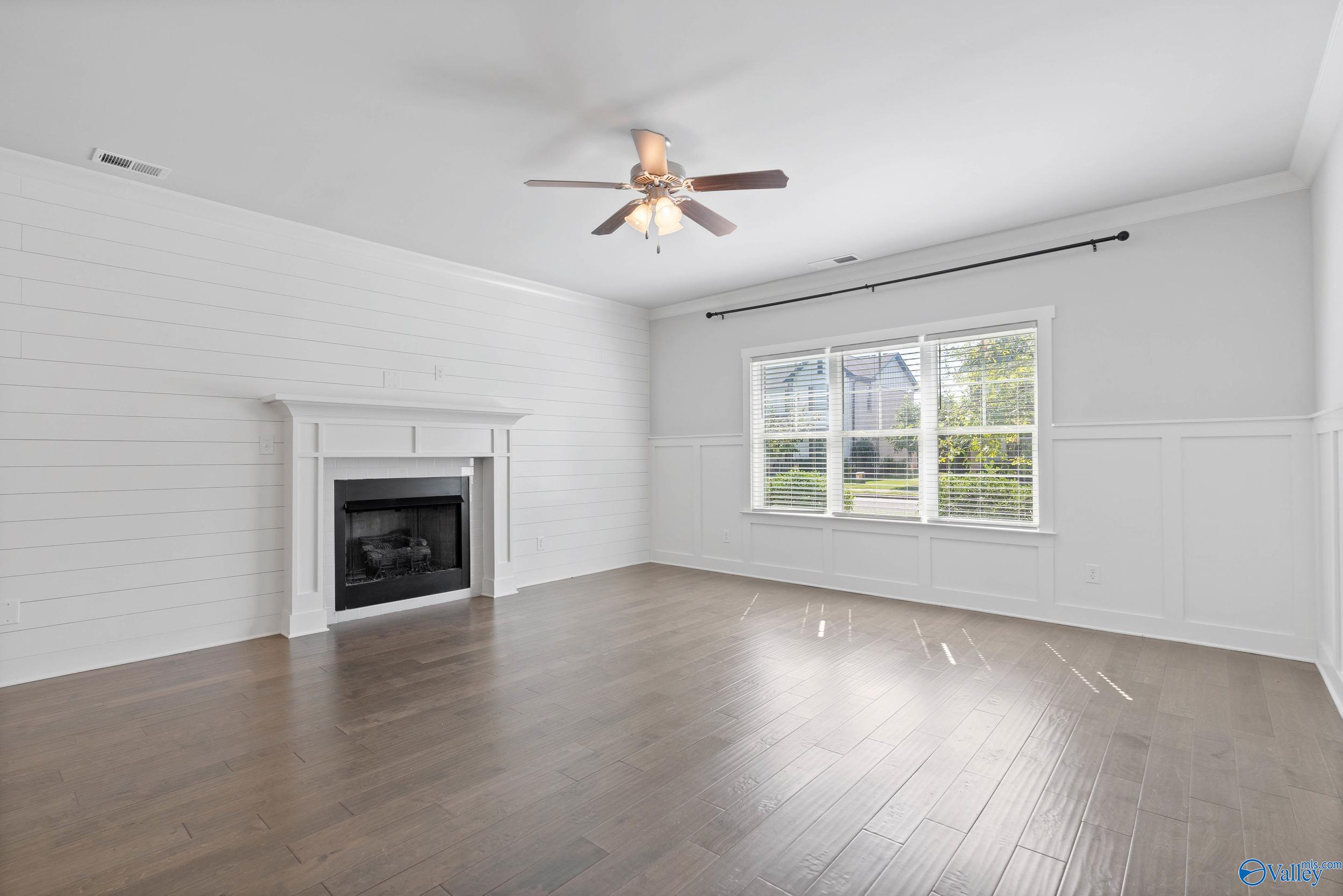 20 Desert Oak Court SW