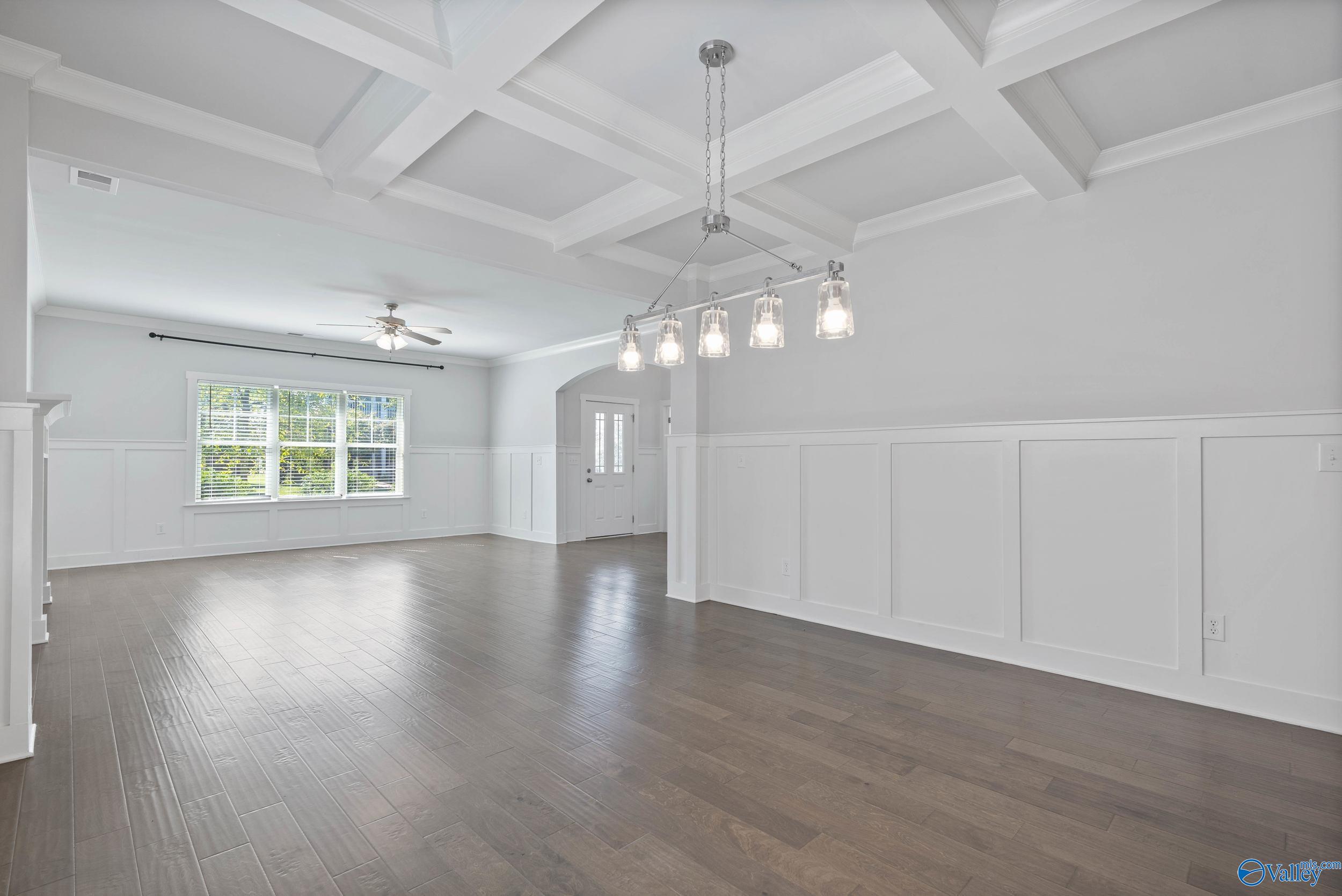 20 Desert Oak Court SW