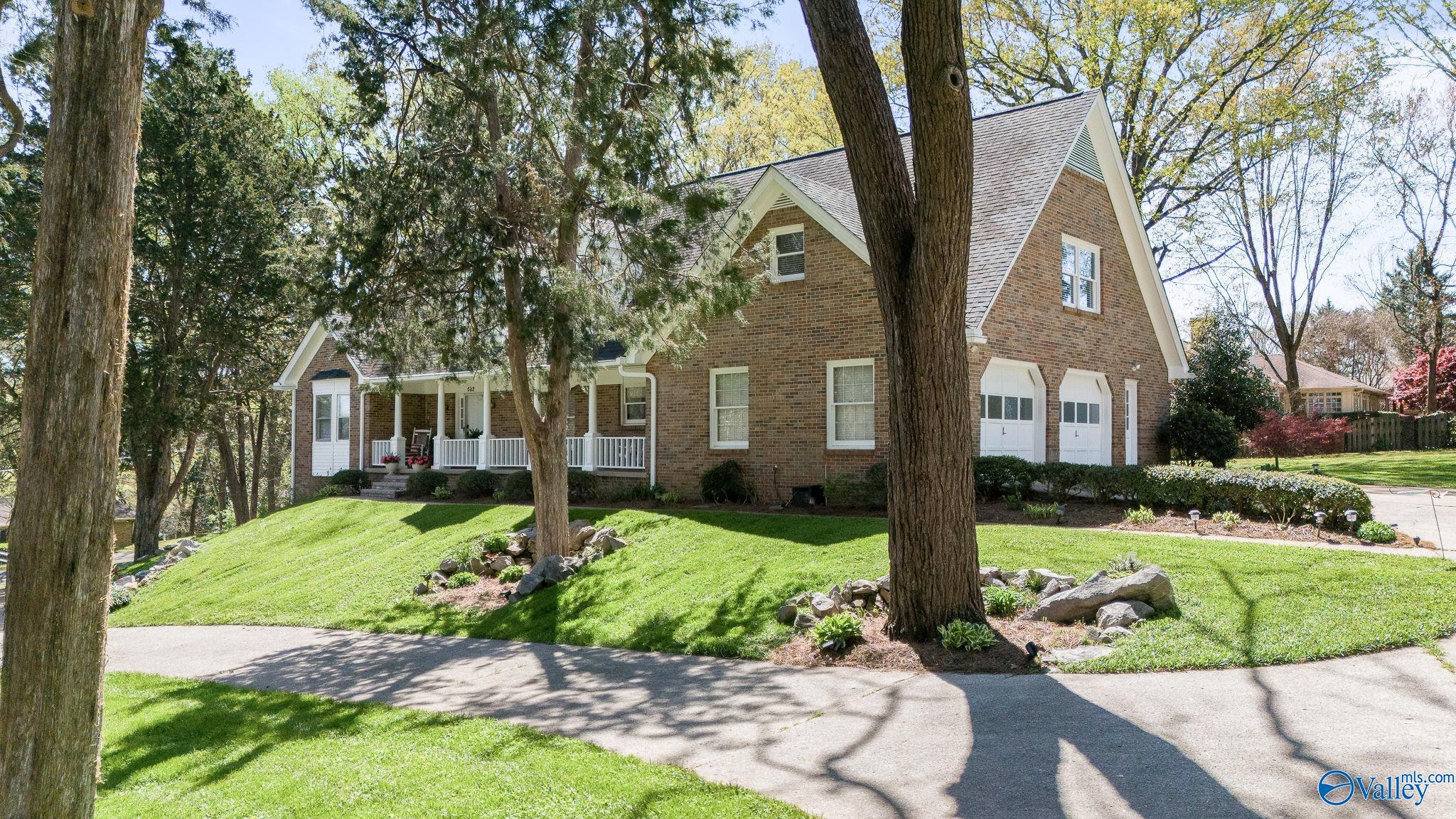 402 Sherwood Drive SE