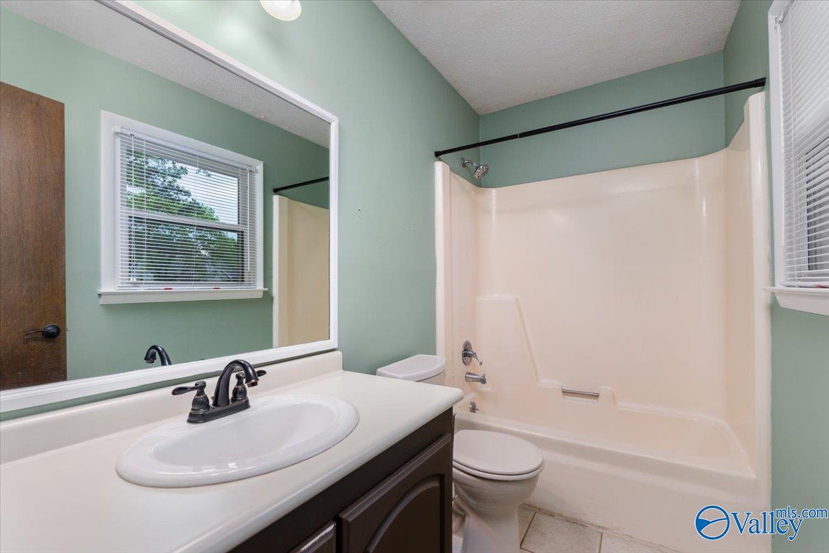 12011 Runningmeade Trail SE