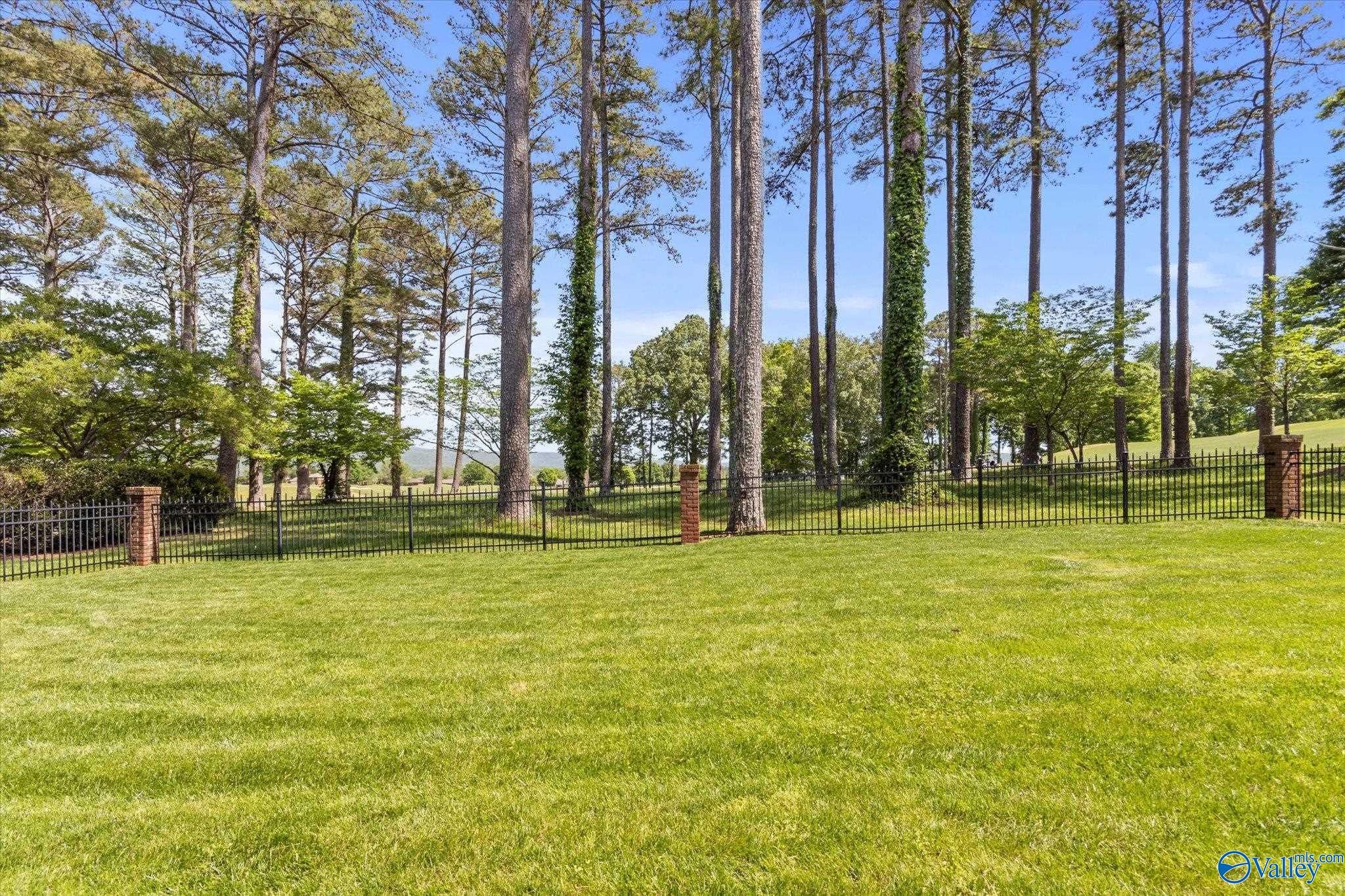 3023 Hampton Cove Way