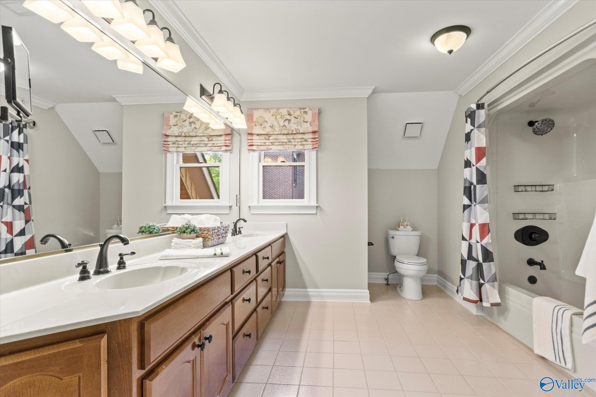 3023 Hampton Cove Way