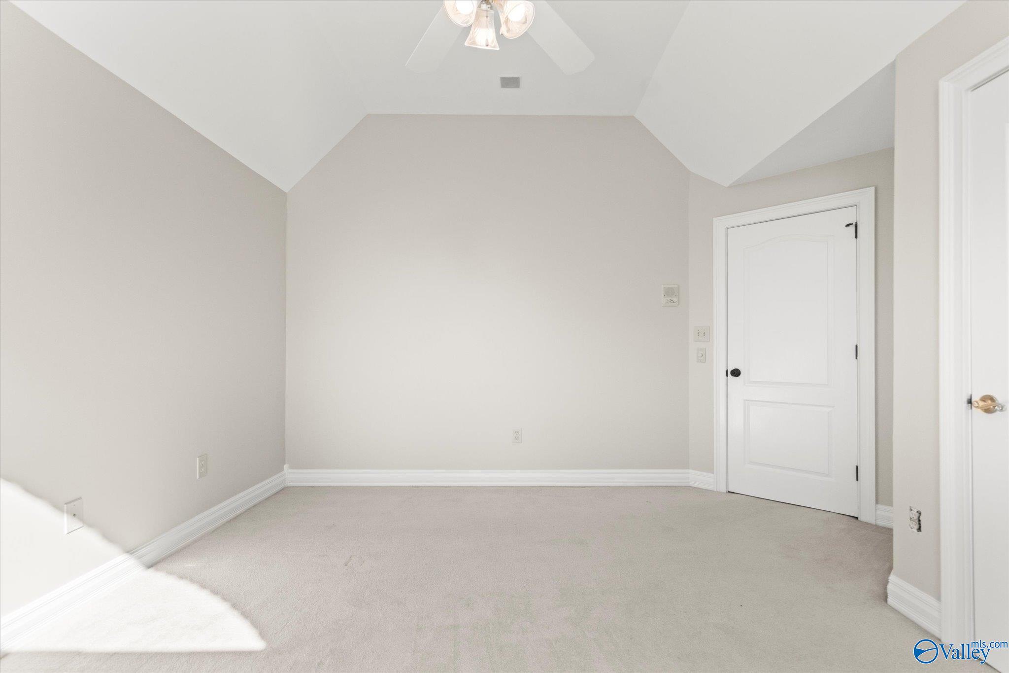 3023 Hampton Cove Way