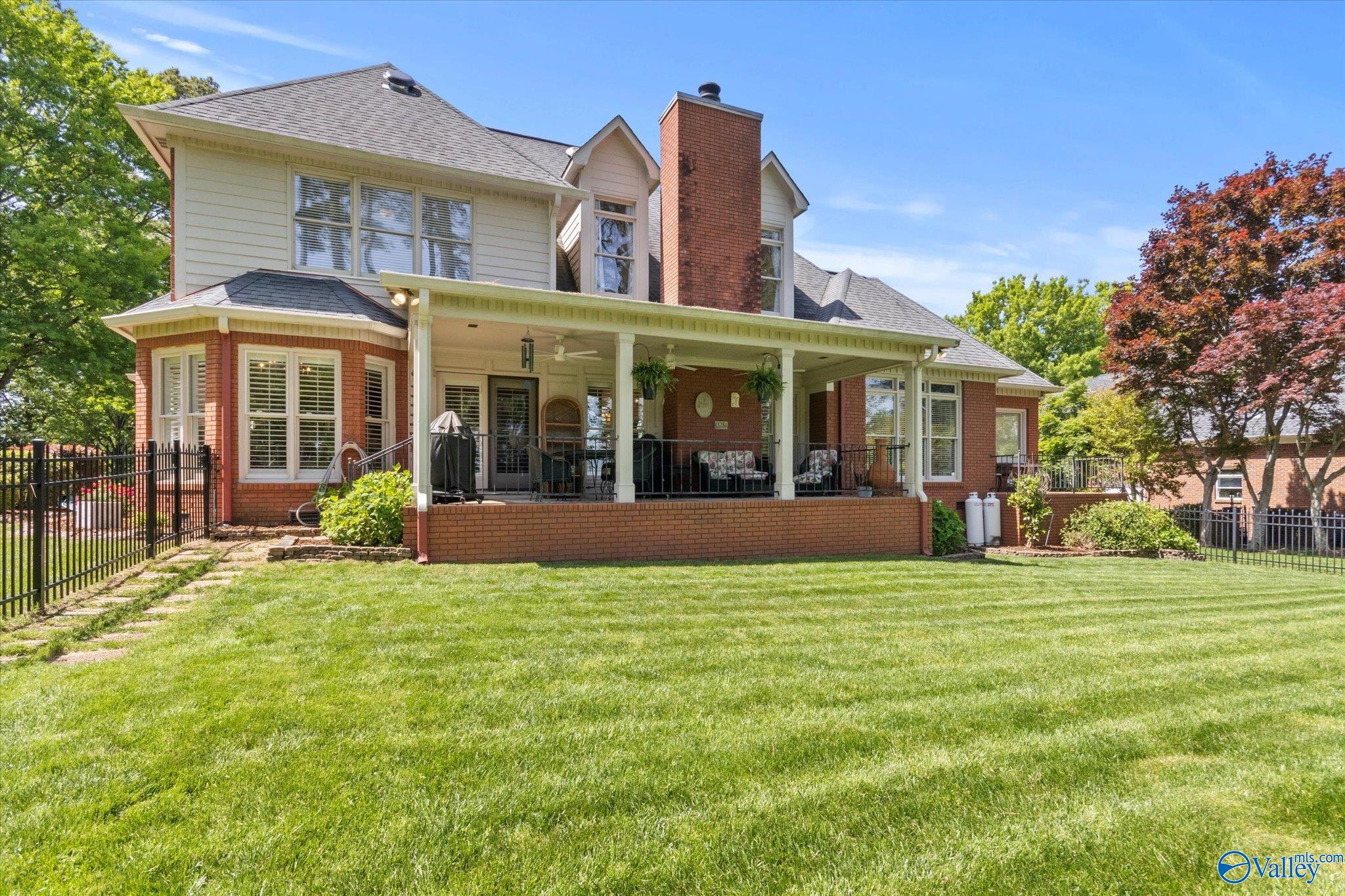 3023 Hampton Cove Way