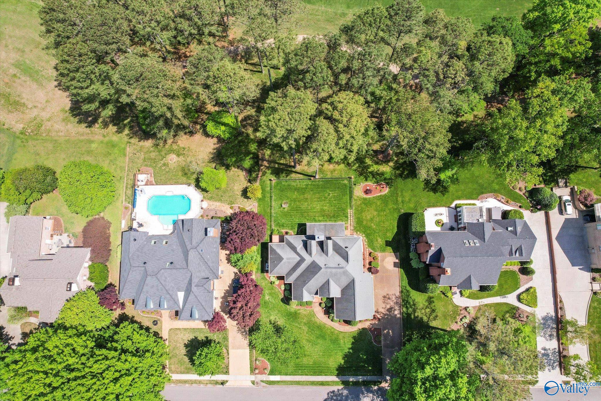 3023 Hampton Cove Way