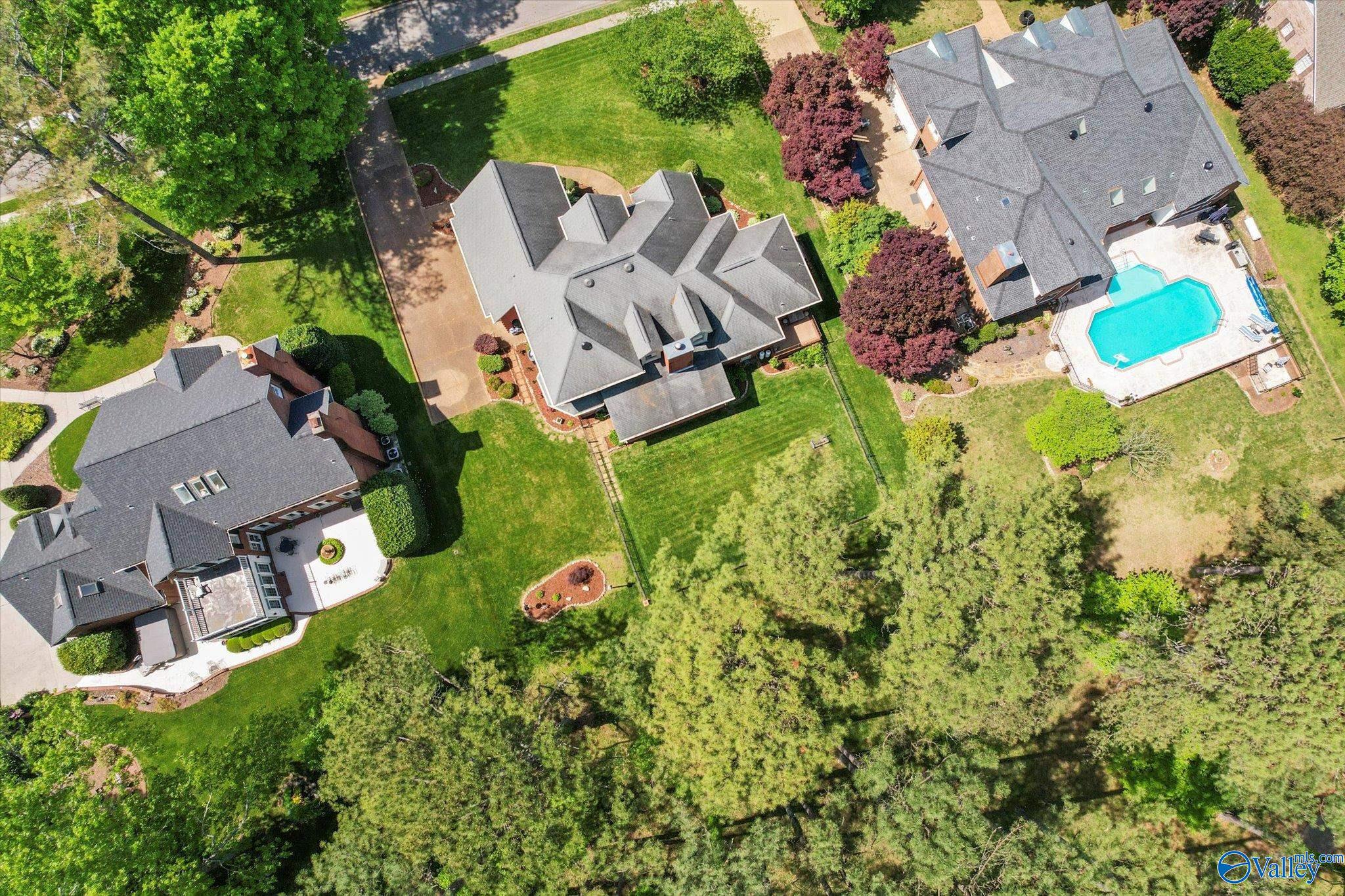 3023 Hampton Cove Way