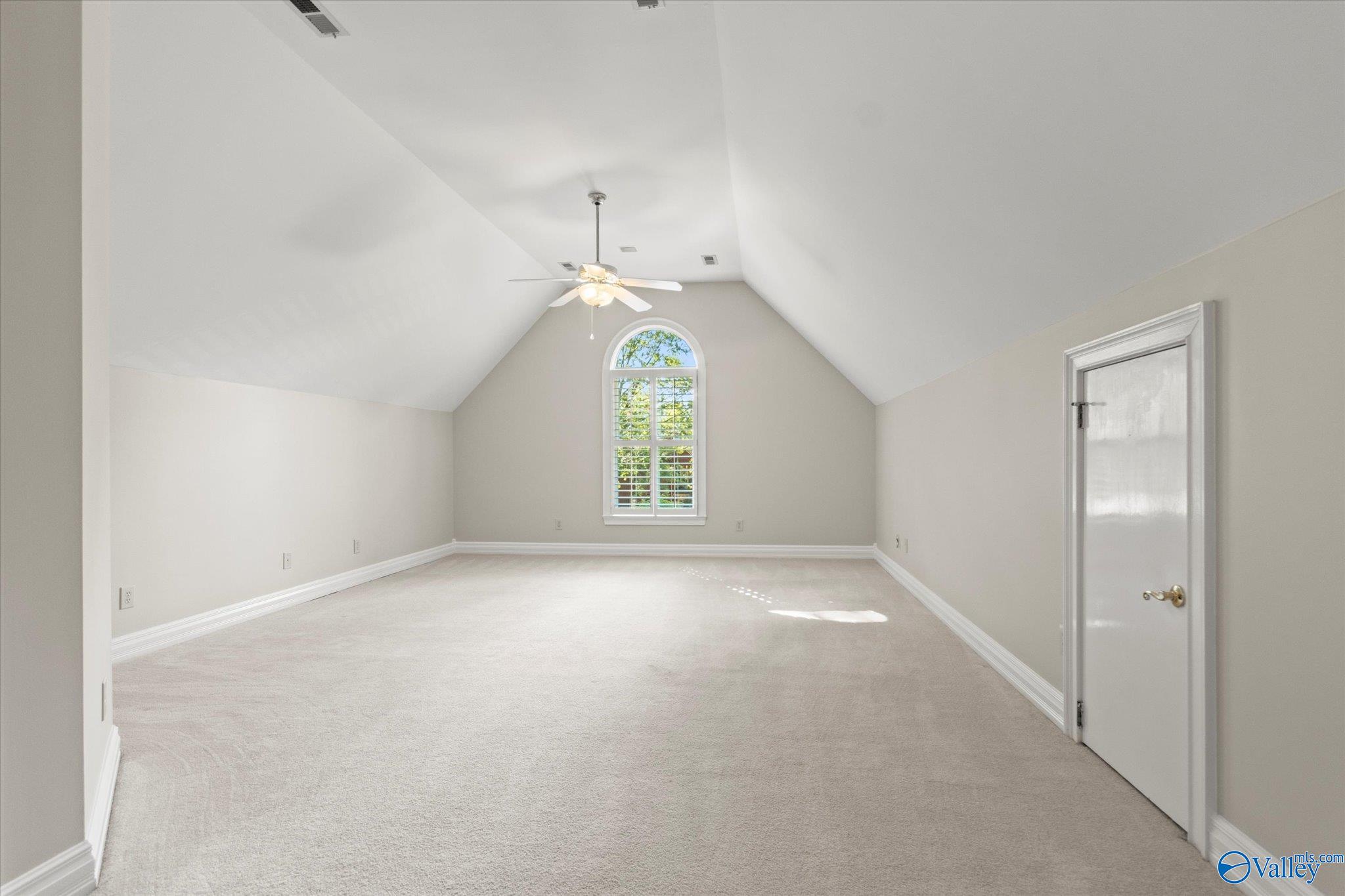 3023 Hampton Cove Way