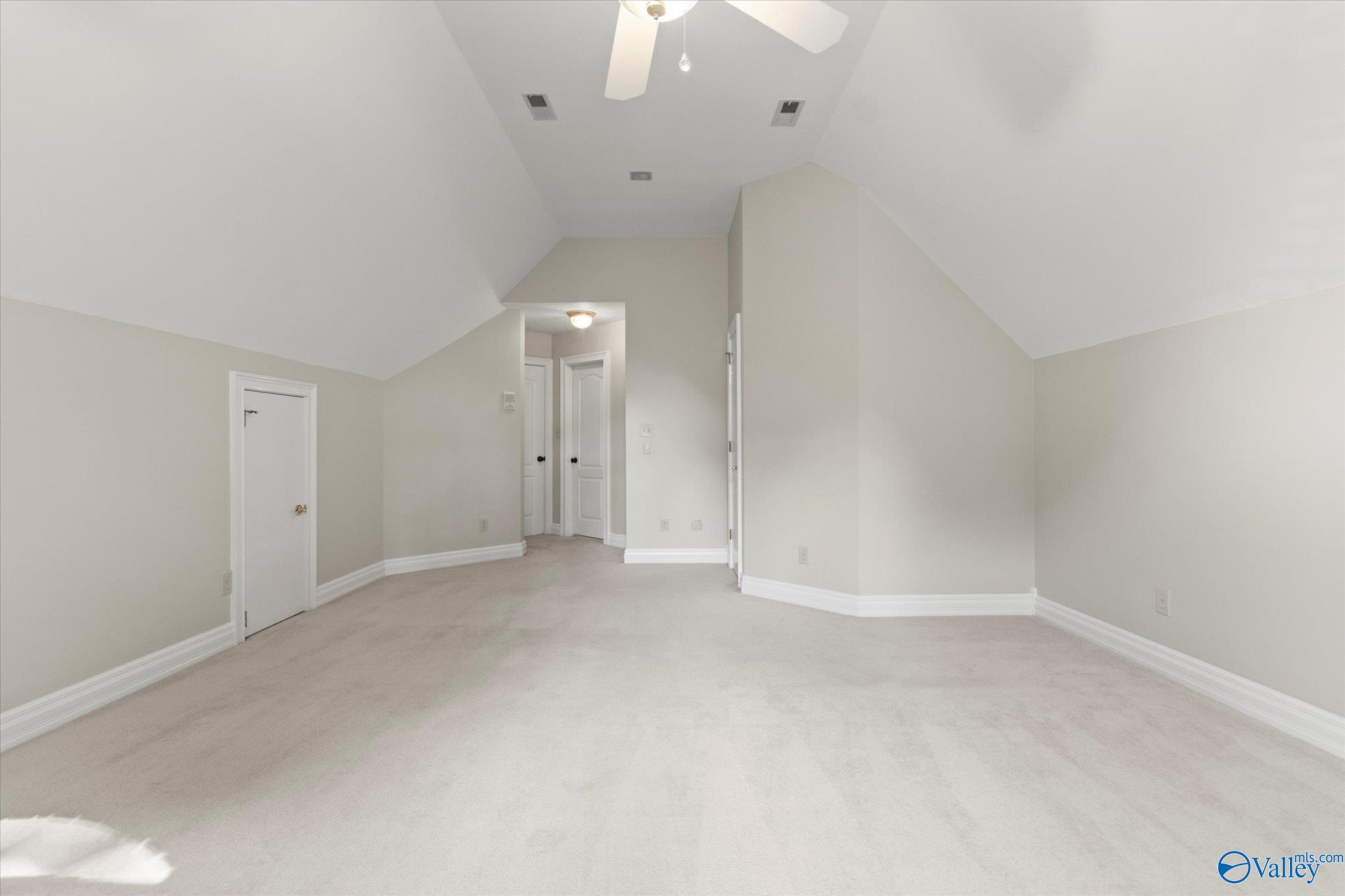 3023 Hampton Cove Way