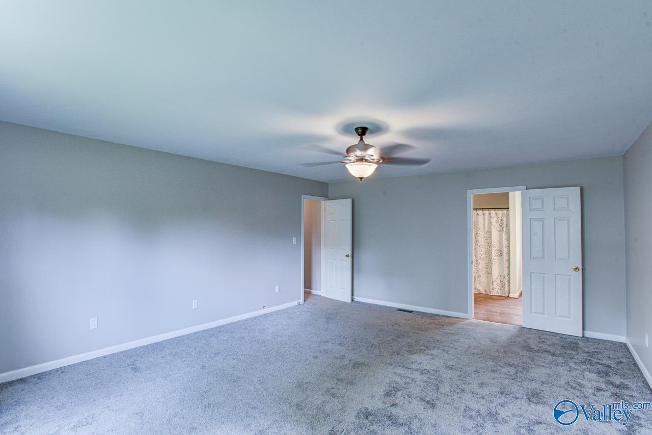 409 Knotty Walls Road SE