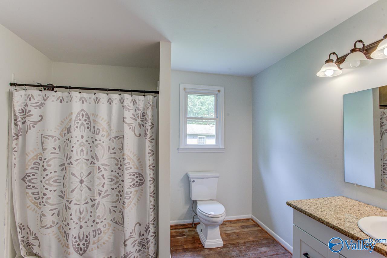 409 Knotty Walls Road SE