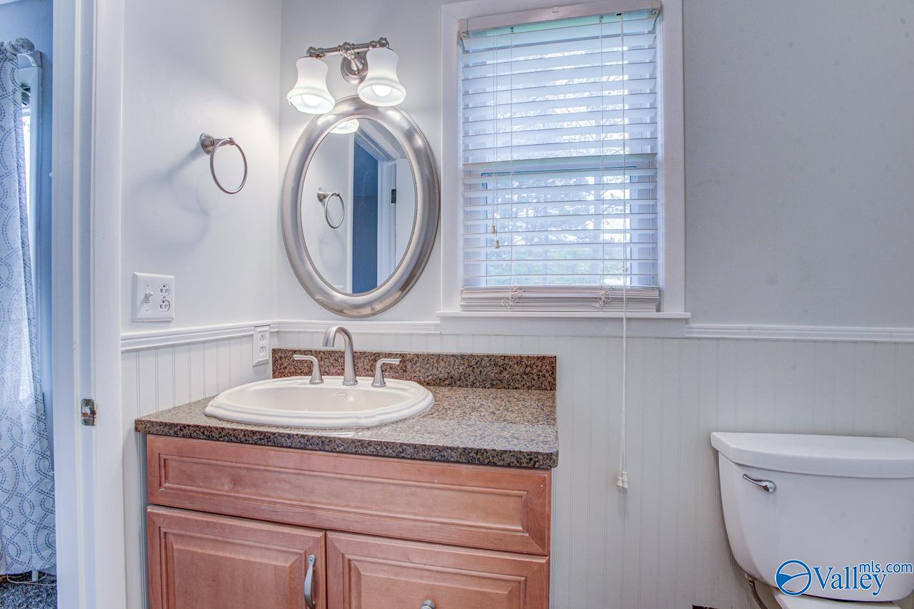 409 Knotty Walls Road SE