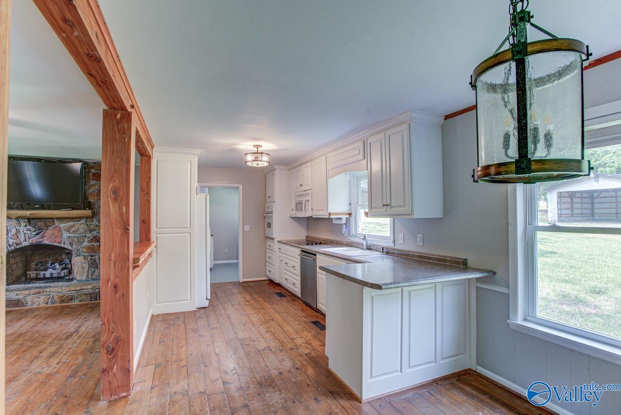 409 Knotty Walls Road SE
