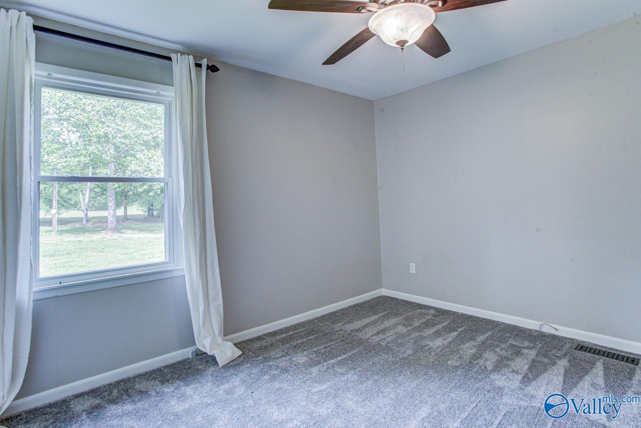 409 Knotty Walls Road SE