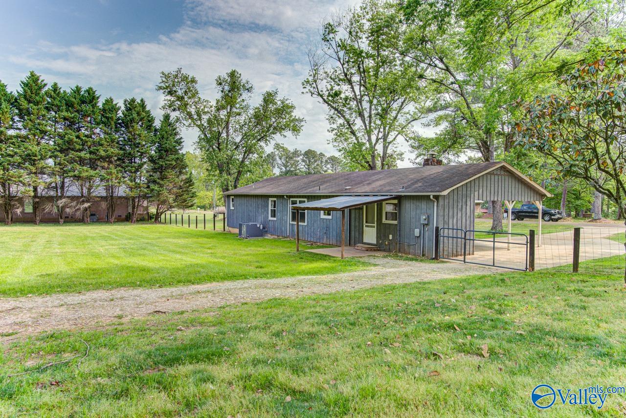 409 Knotty Walls Road SE