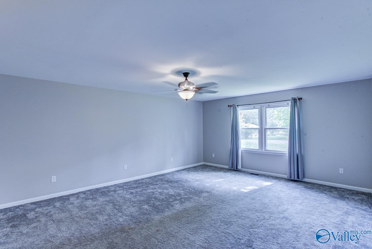 409 Knotty Walls Road SE