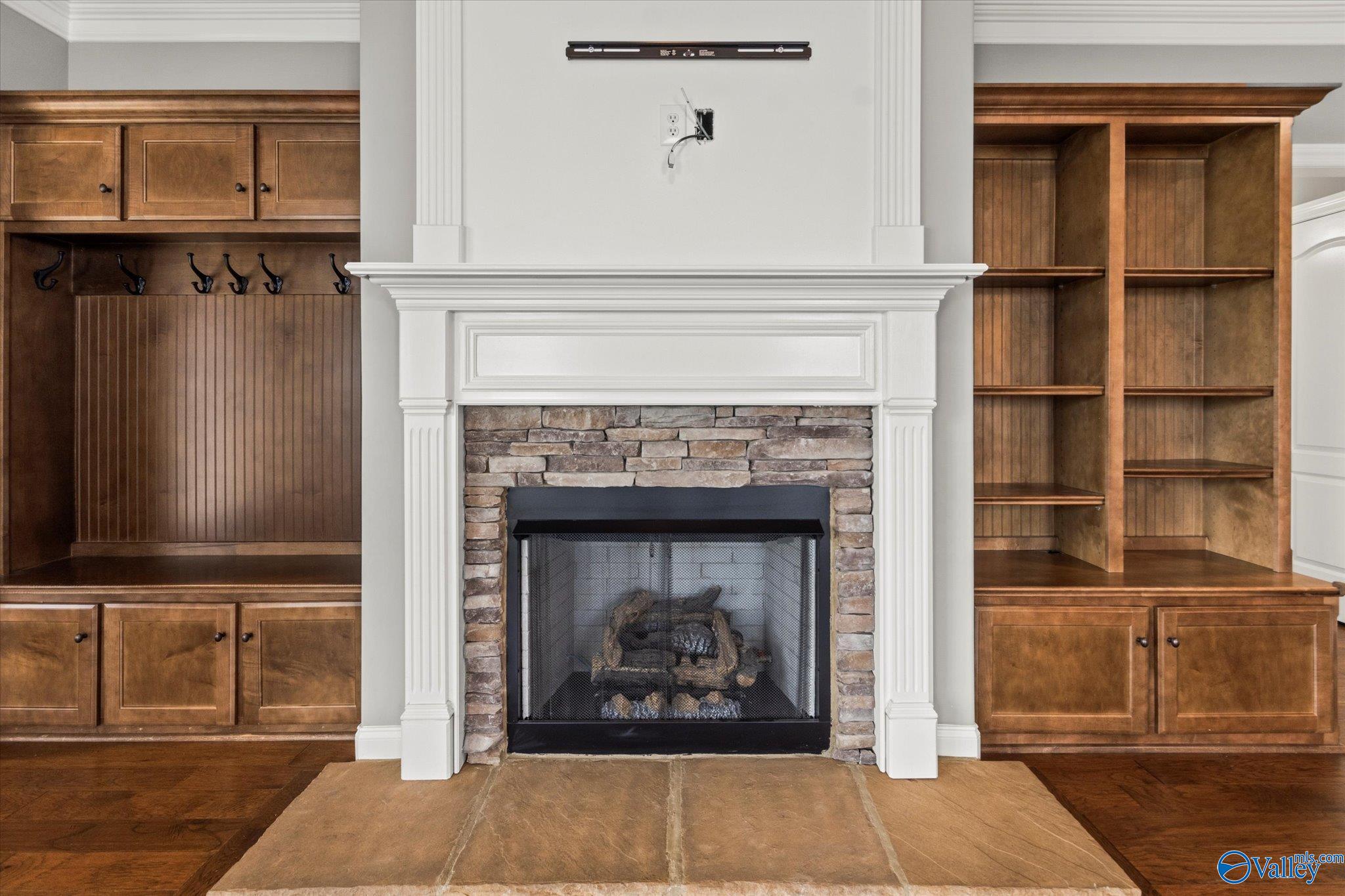 137 Waxwing Street