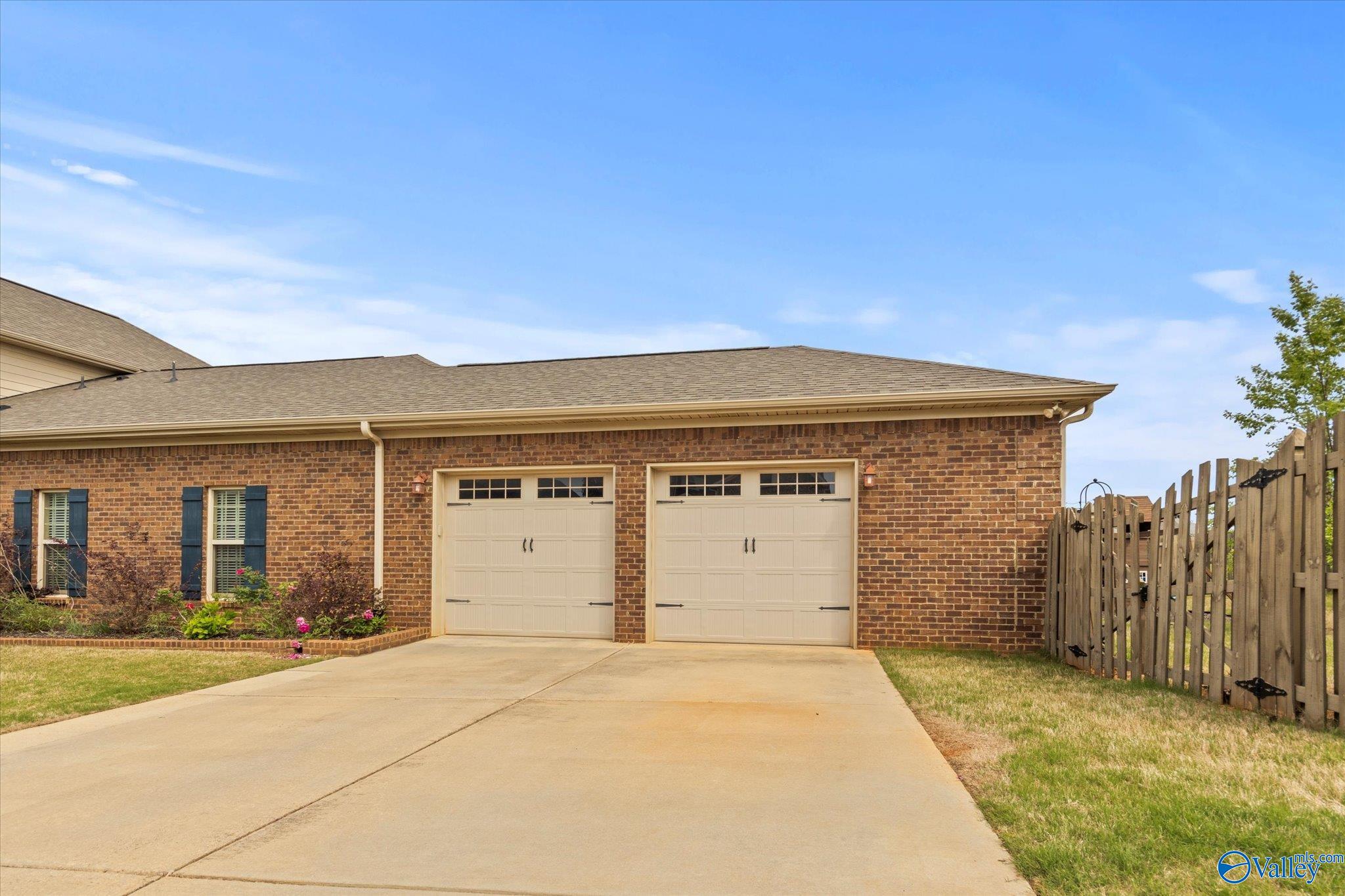 137 Waxwing Street