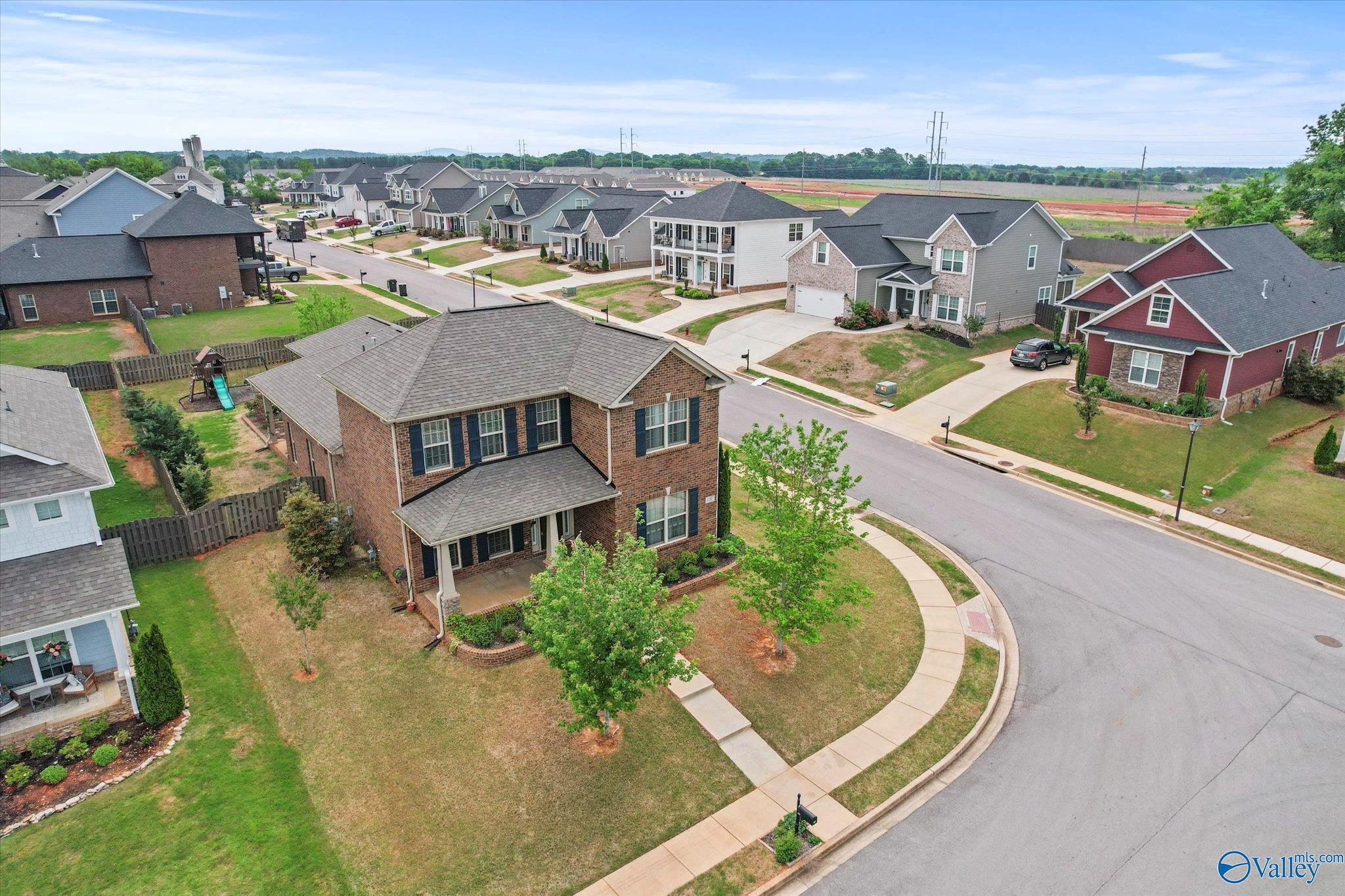 137 Waxwing Street