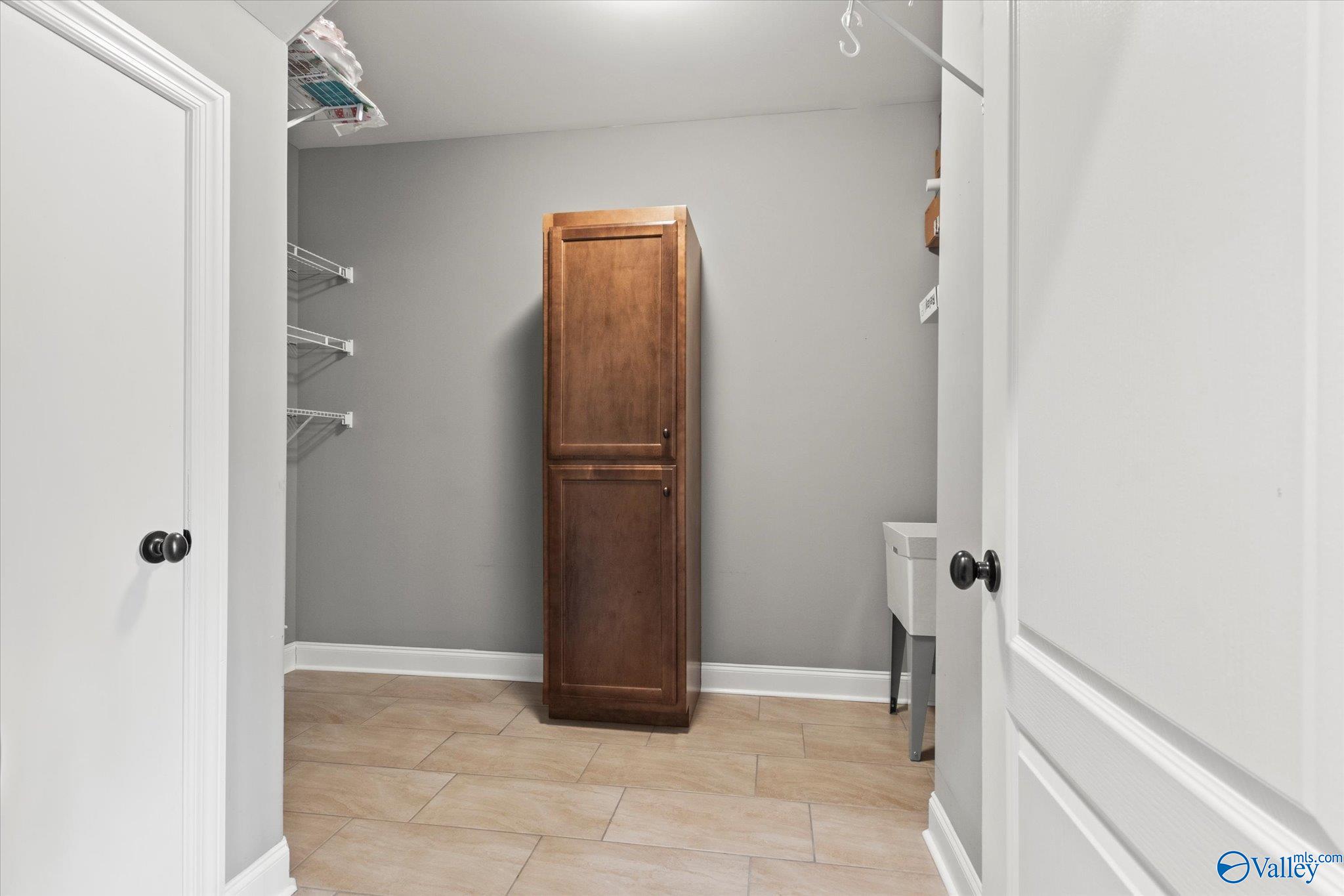 137 Waxwing Street