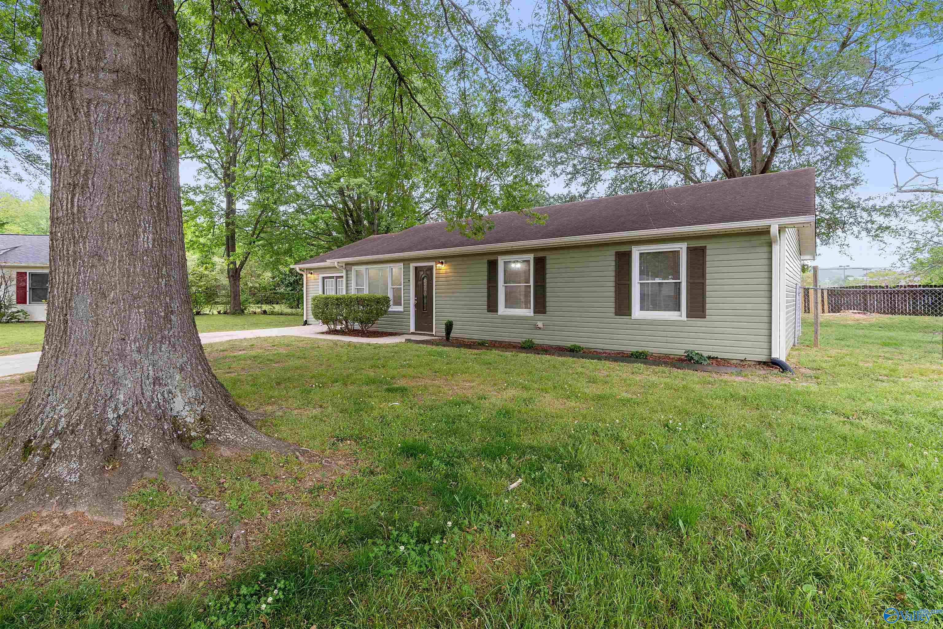 1503 Old Albany Circle SE