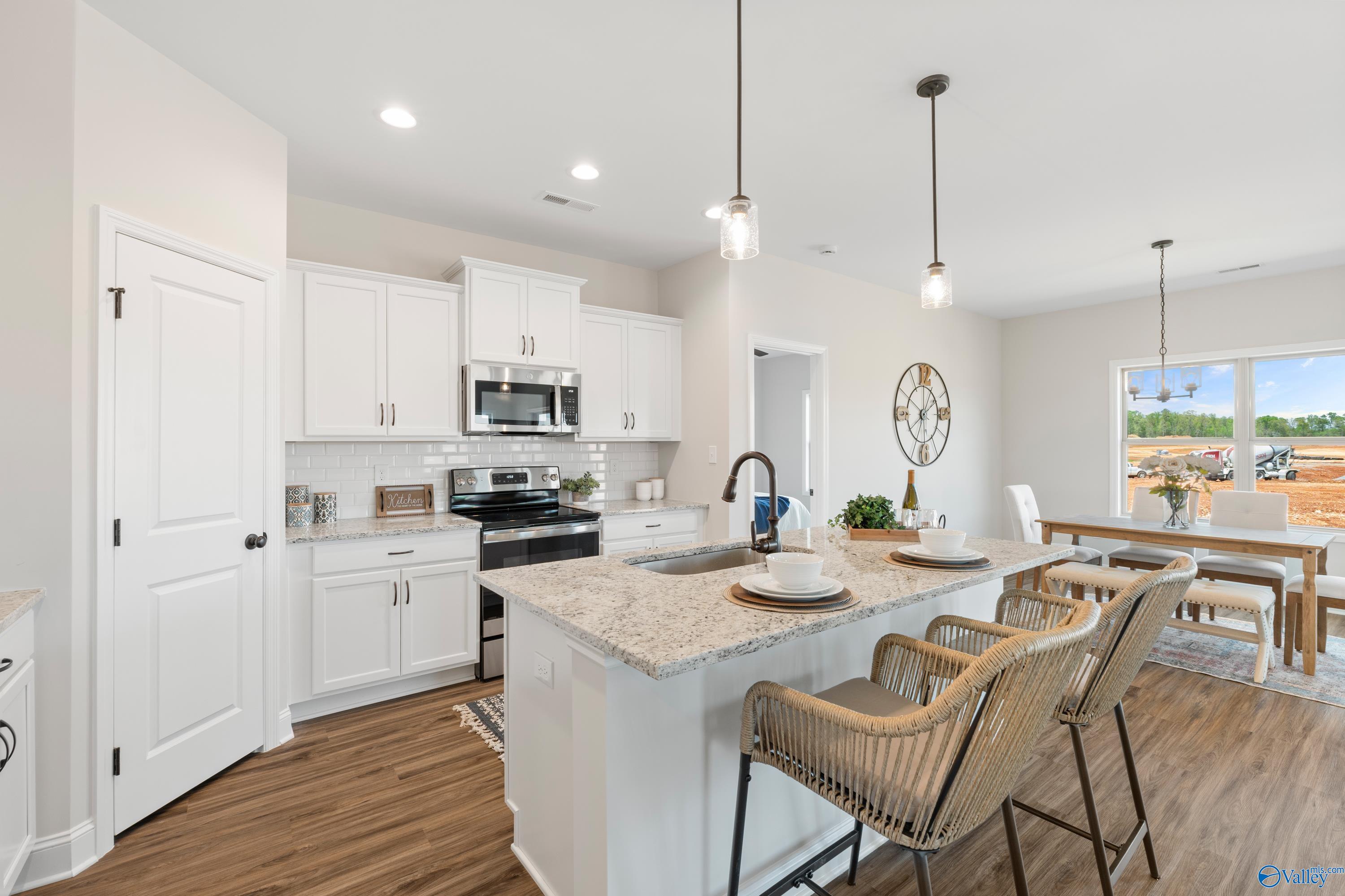 208 Goldie Court