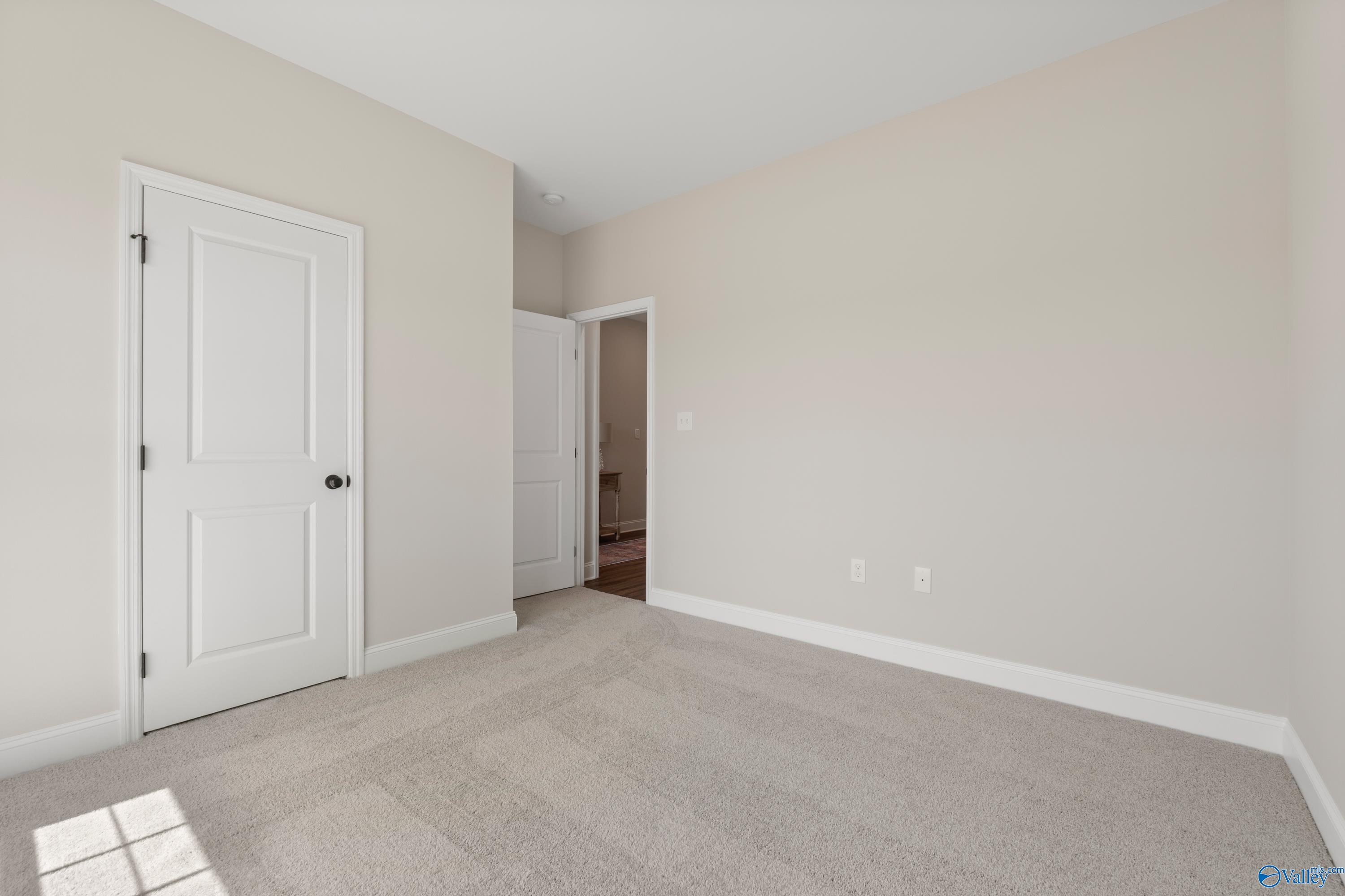 208 Goldie Court