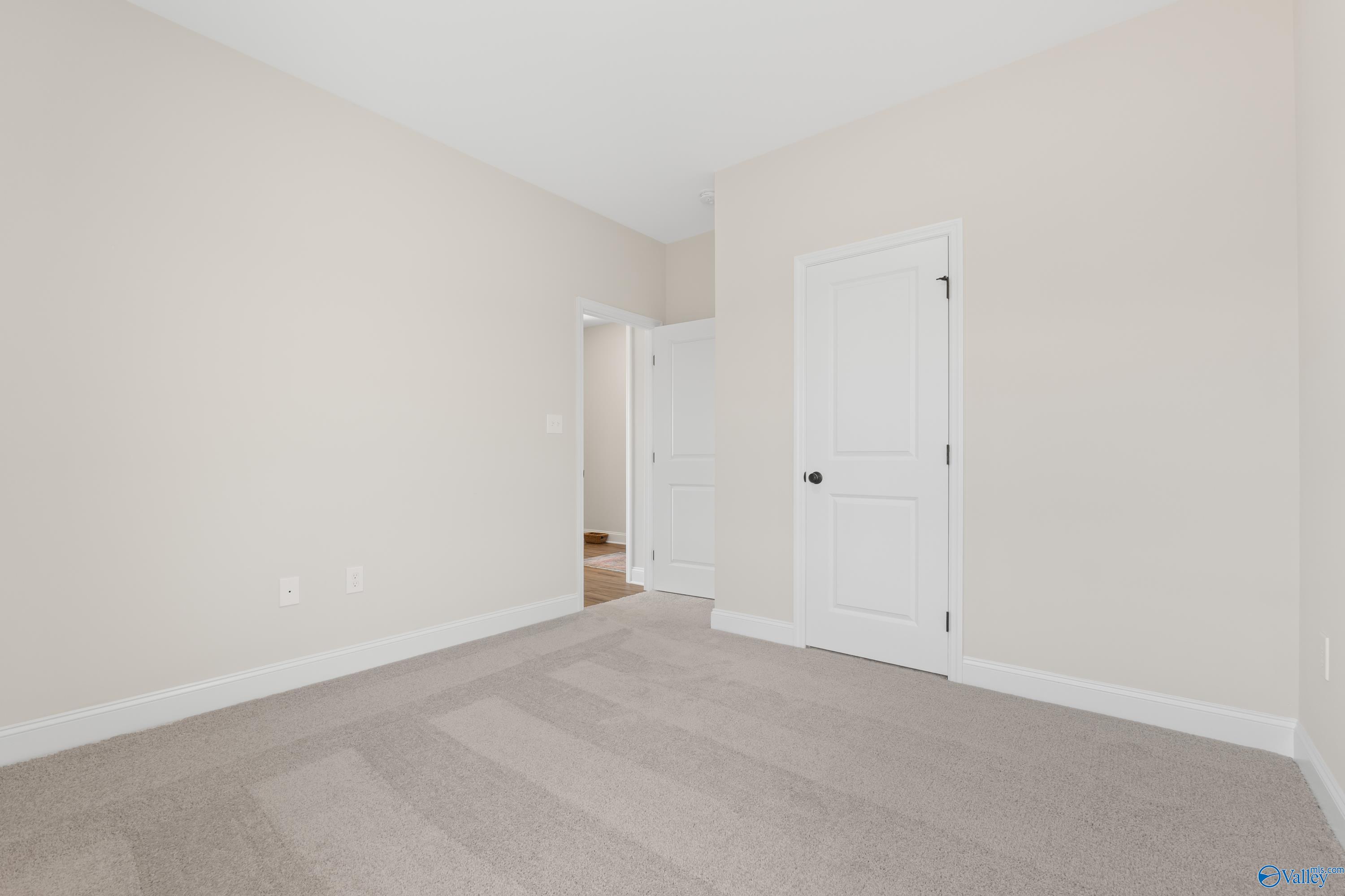 208 Goldie Court