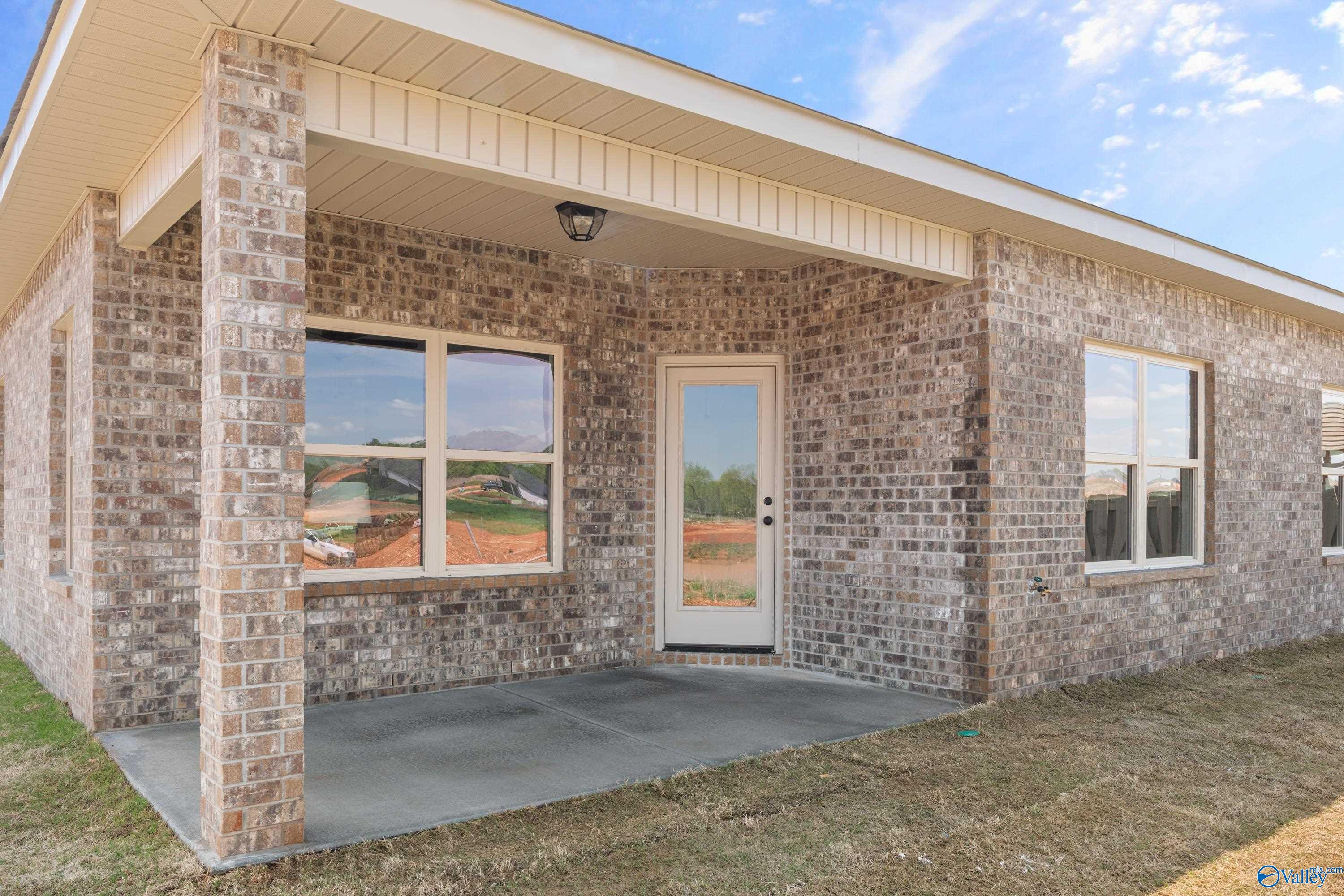 208 Goldie Court
