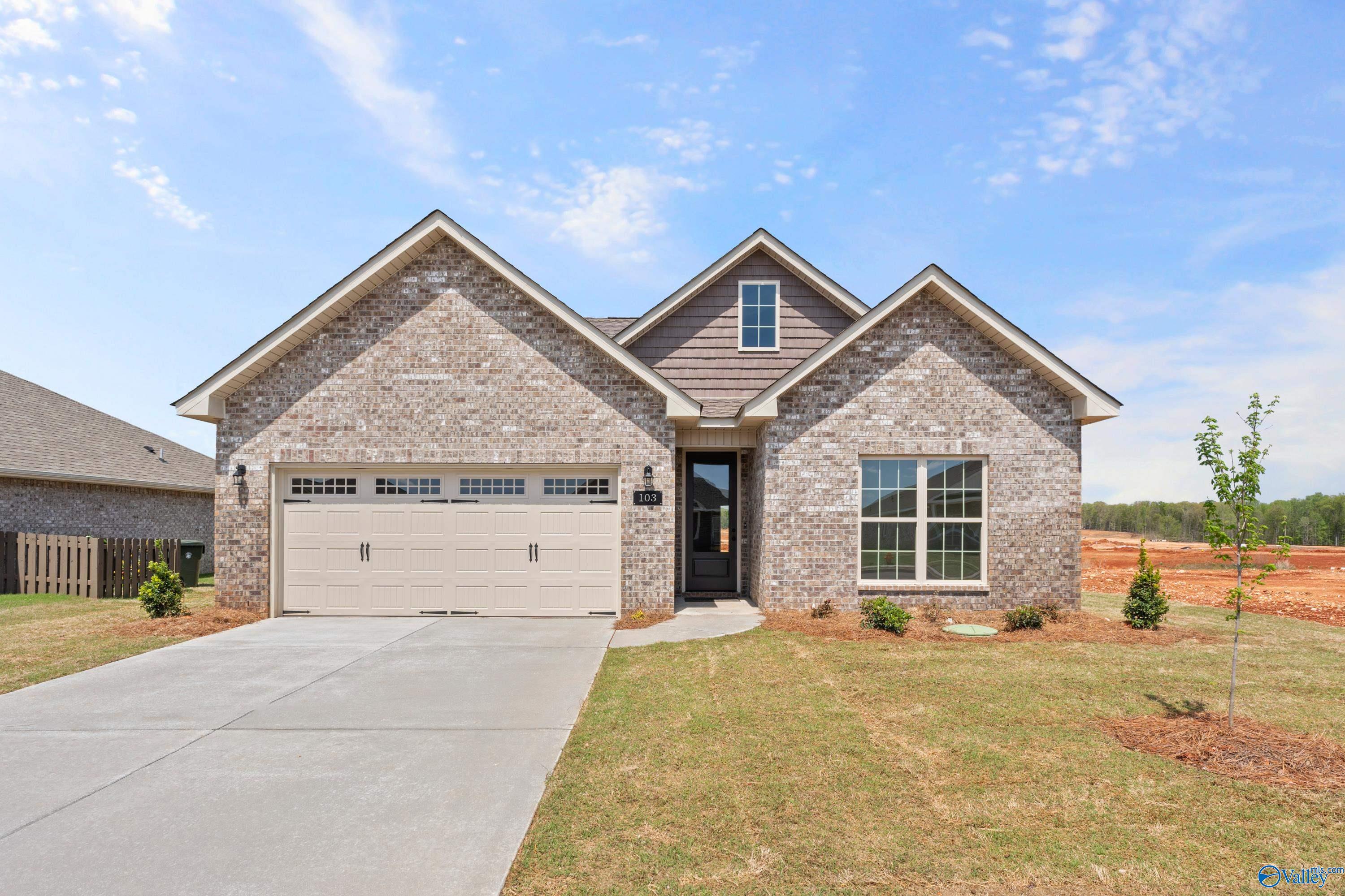 208 Goldie Court