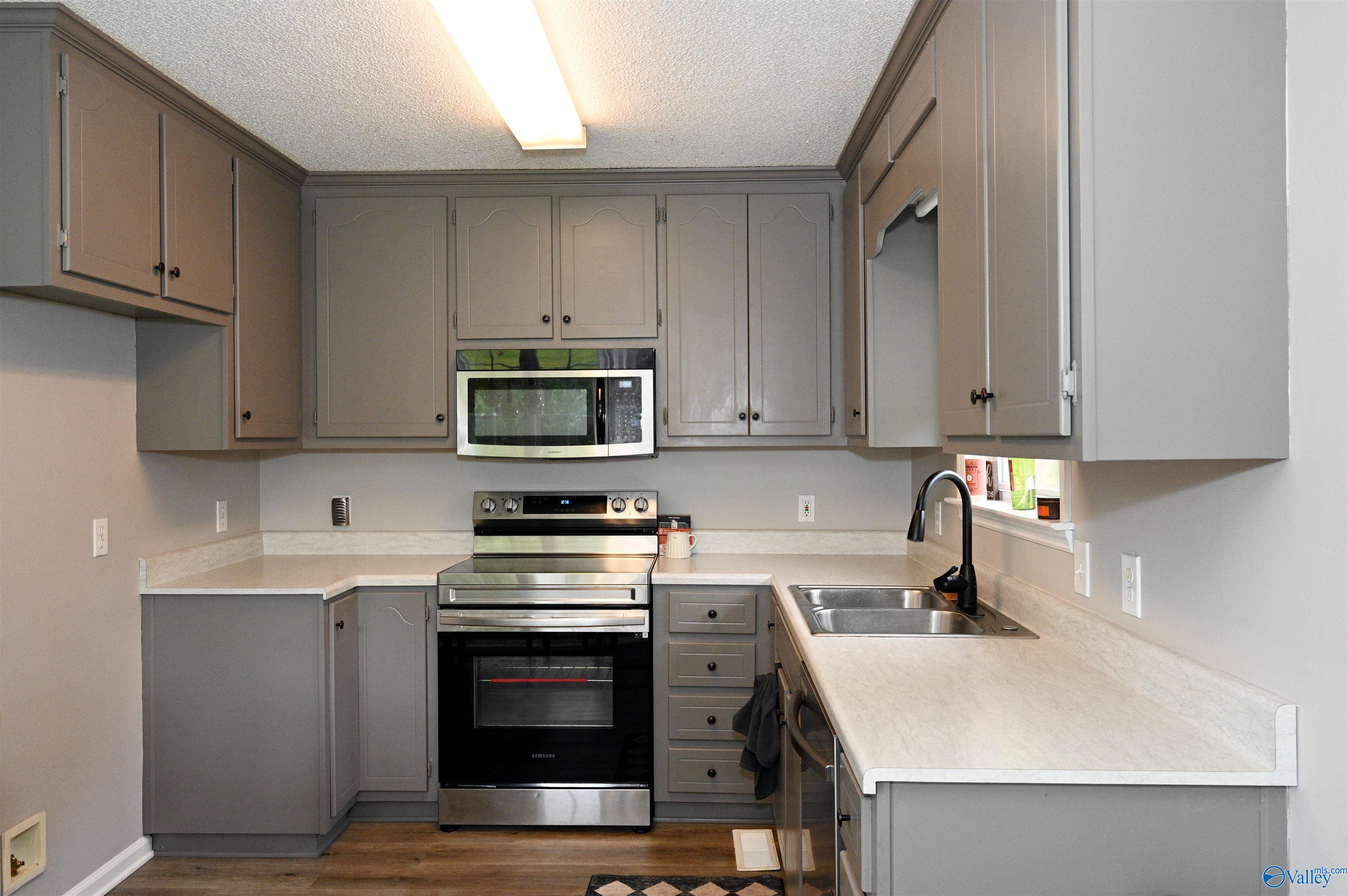 207 Vintage Point Circle