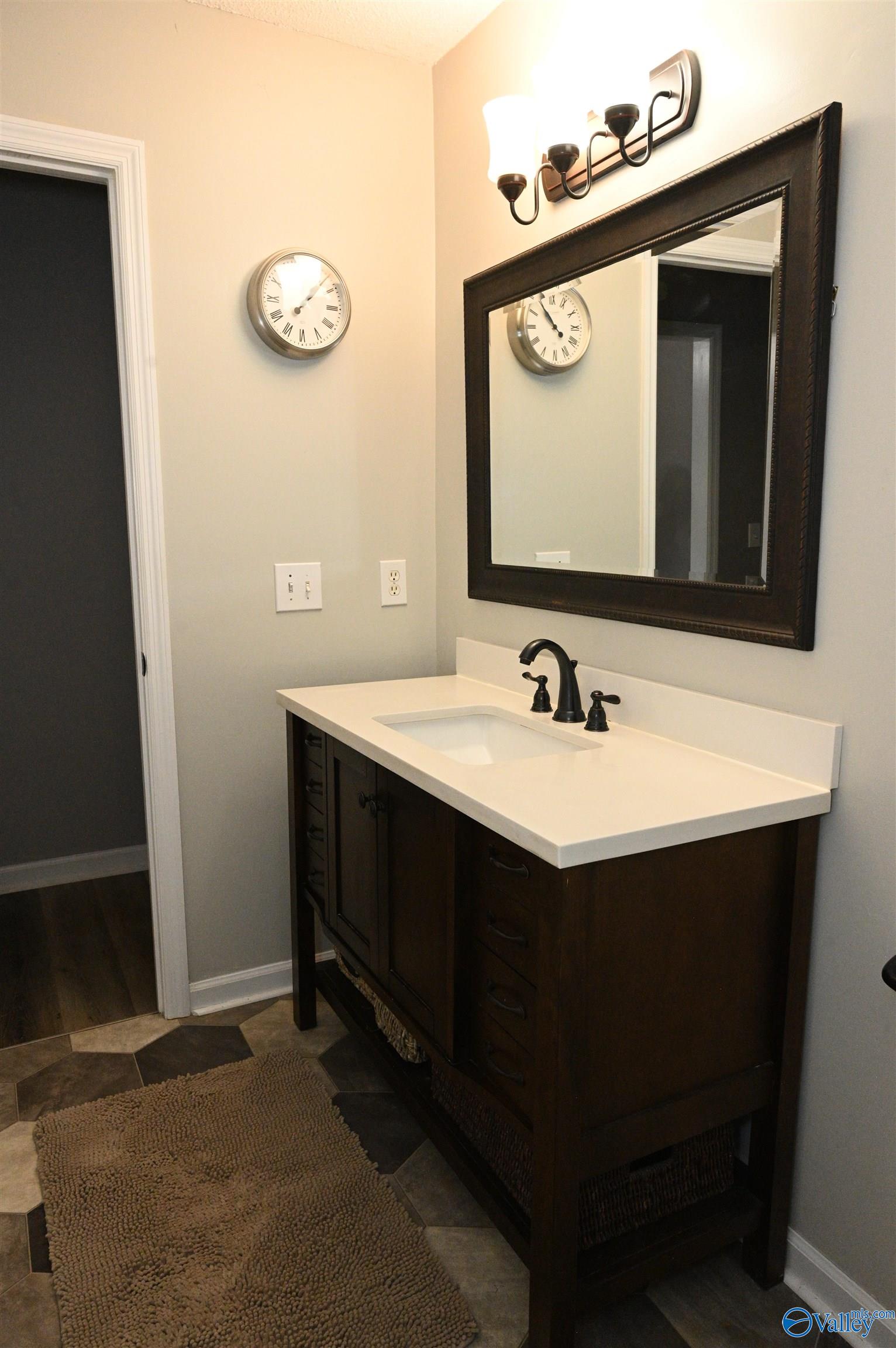 207 Vintage Point Circle