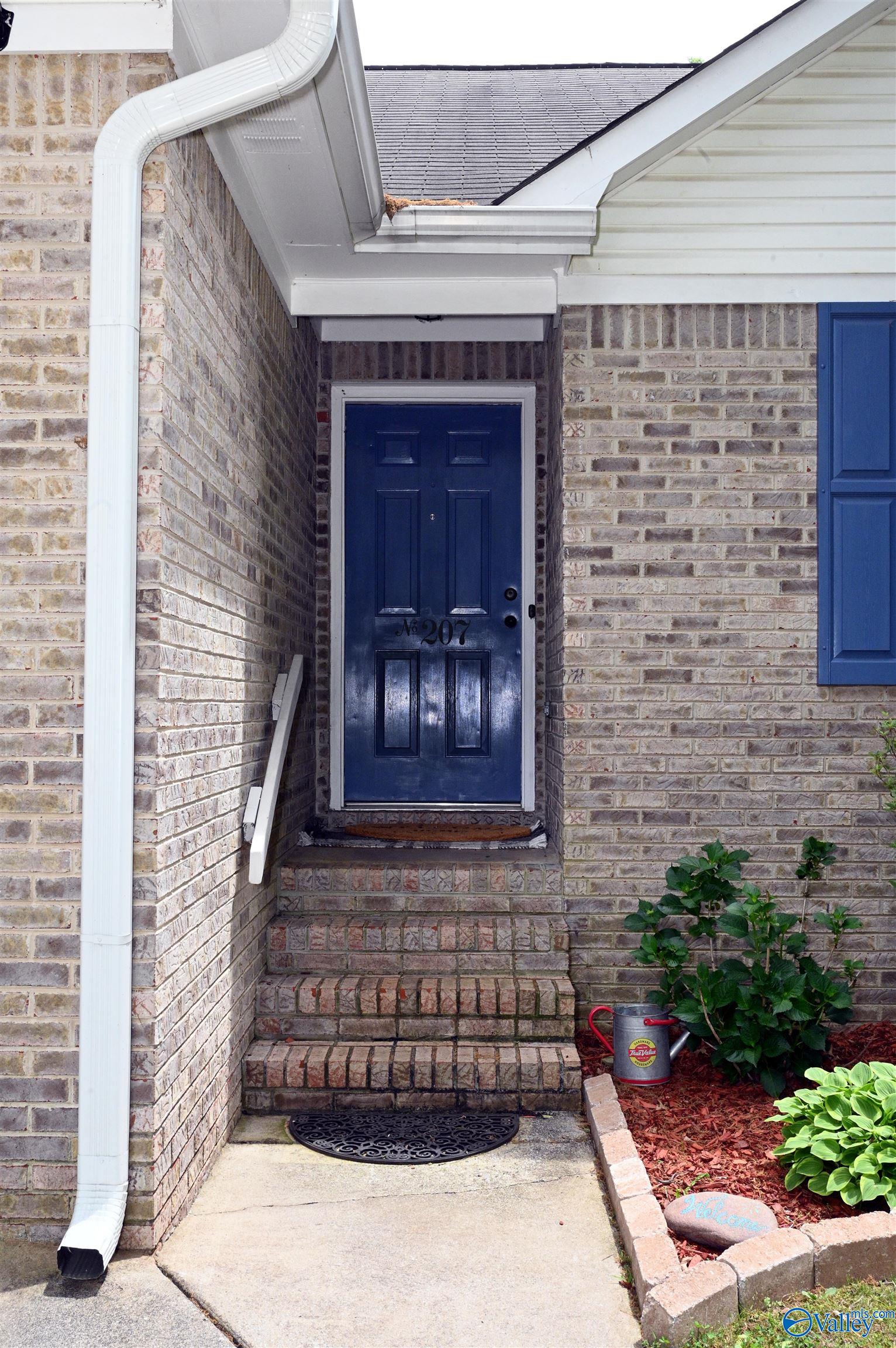 207 Vintage Point Circle