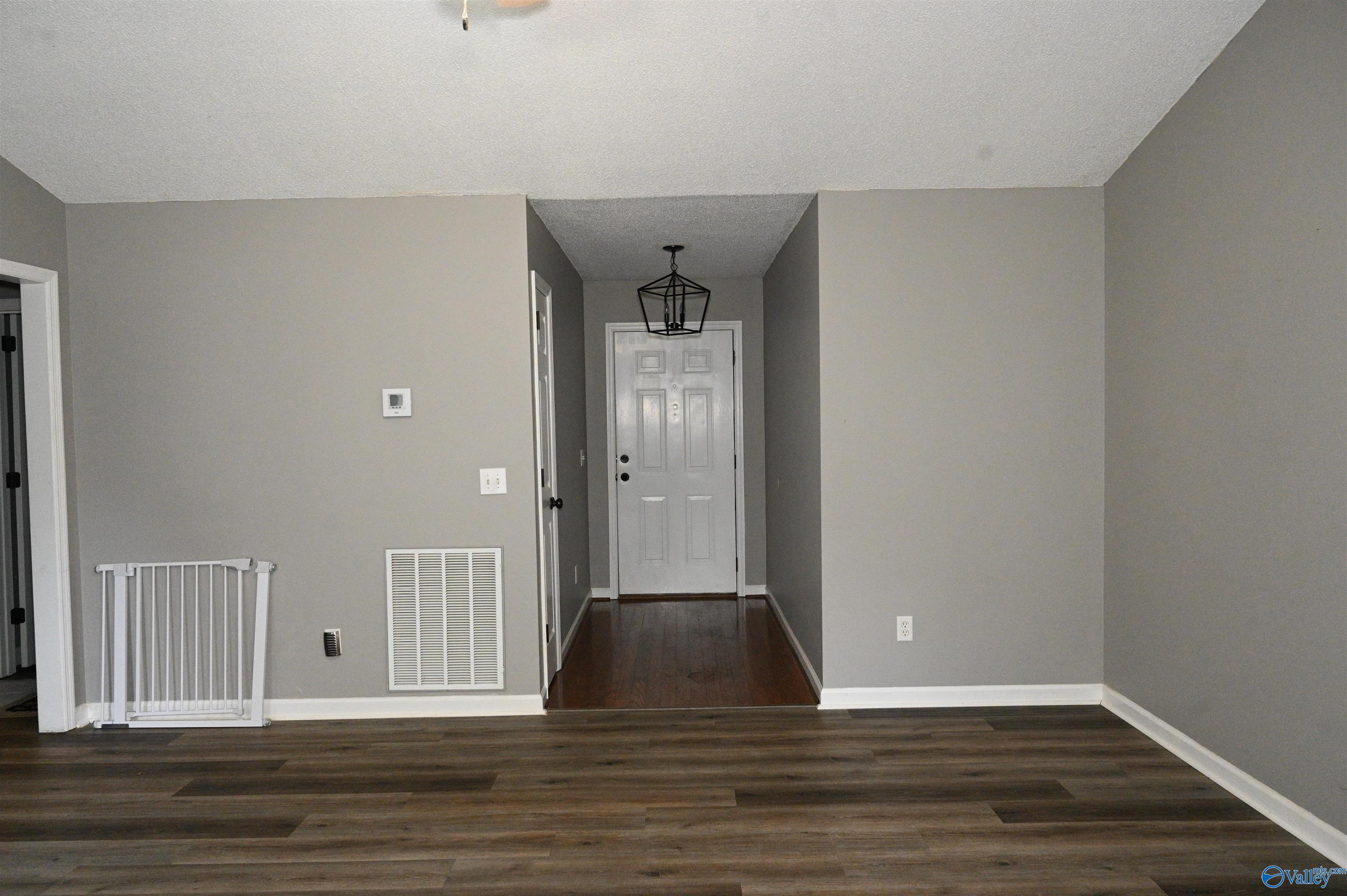 207 Vintage Point Circle