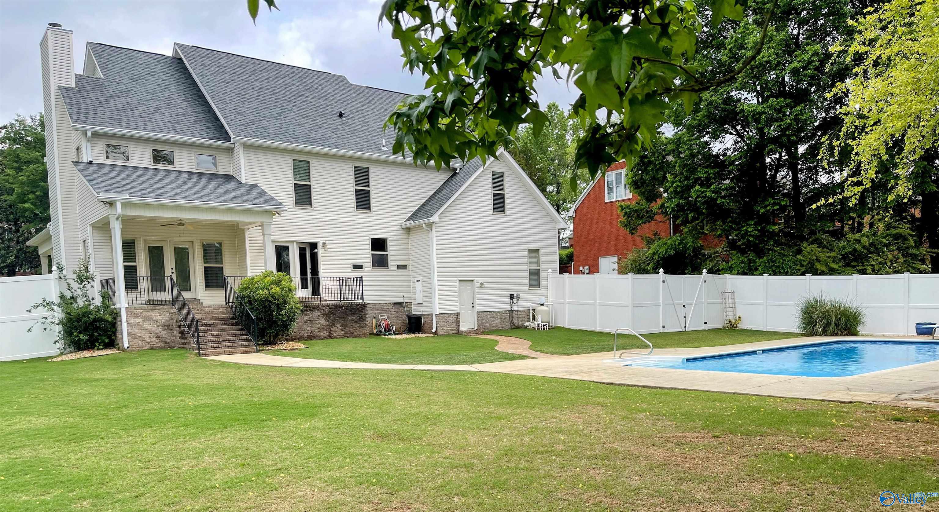 144 Heatherwood Drive