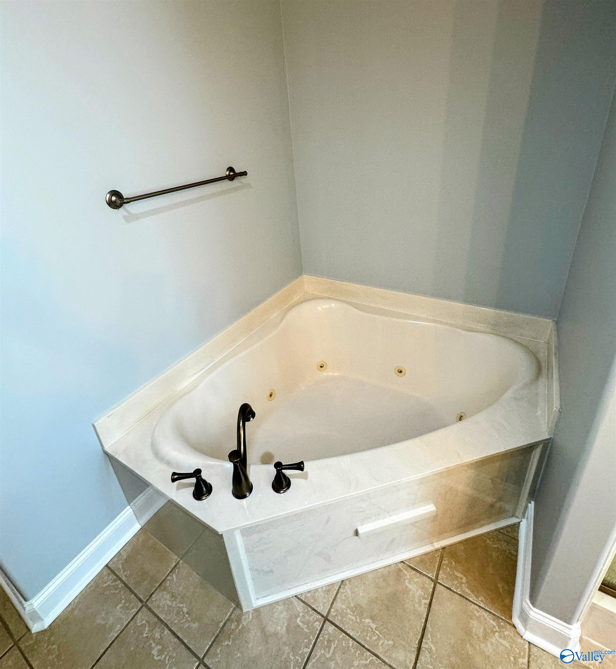 144 Heatherwood Drive