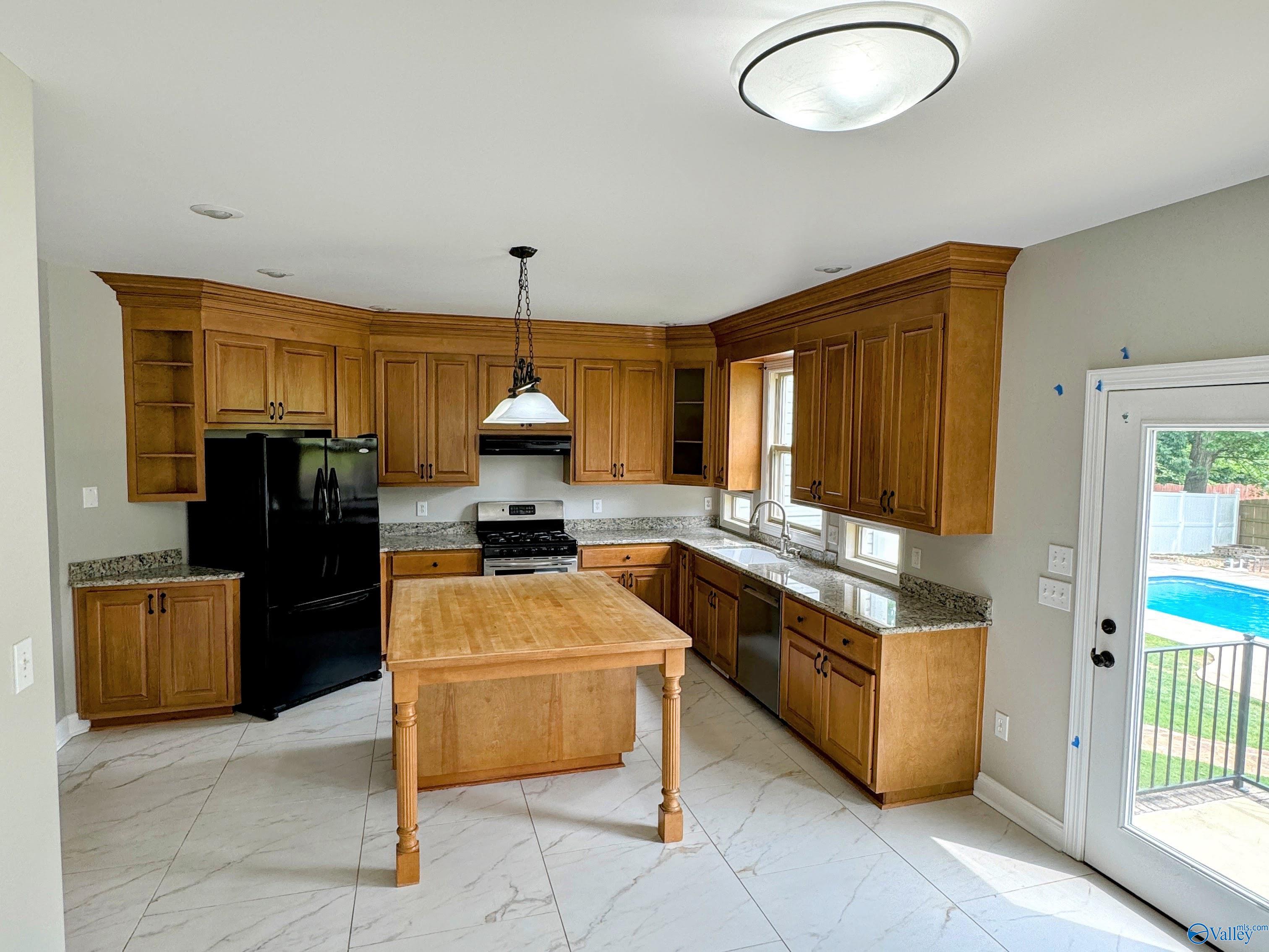 144 Heatherwood Drive