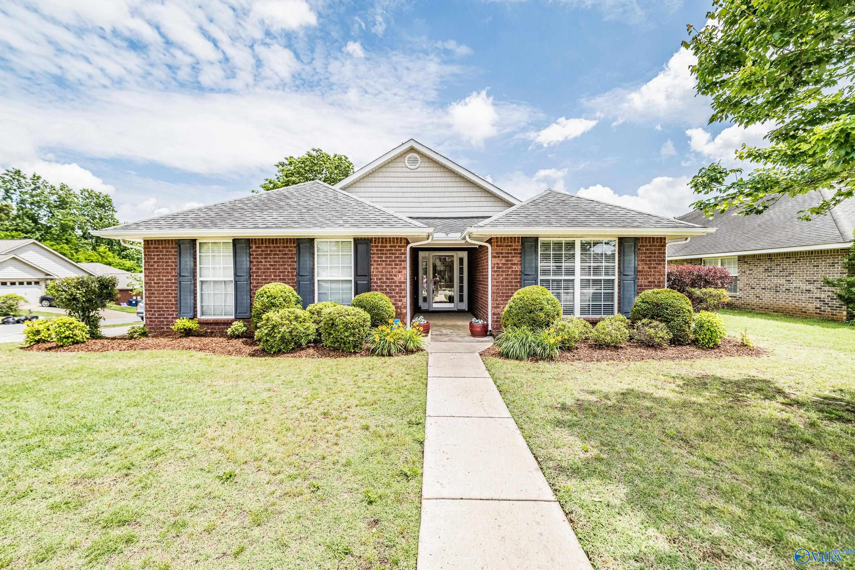 112 Acacia Trail Drive