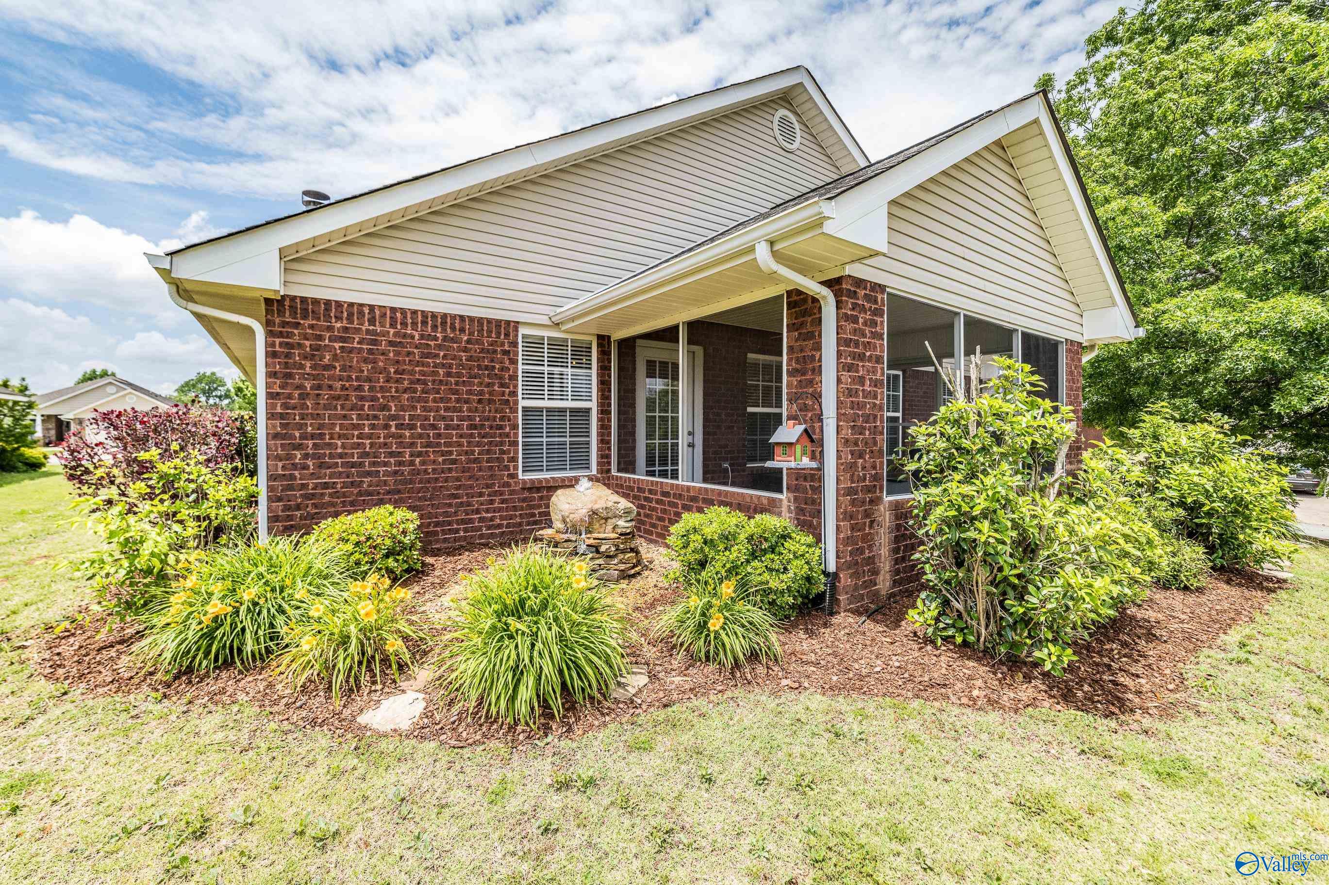 112 Acacia Trail Drive