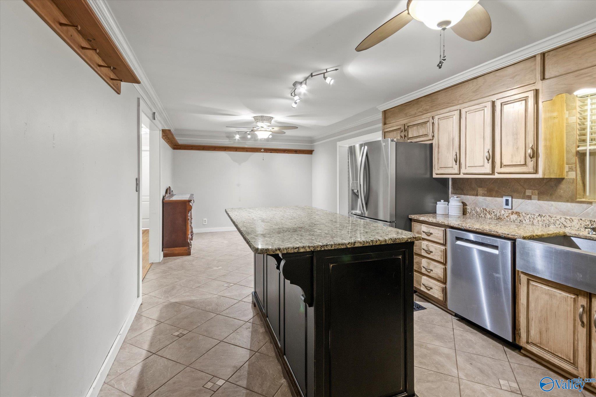 670 County Road 325