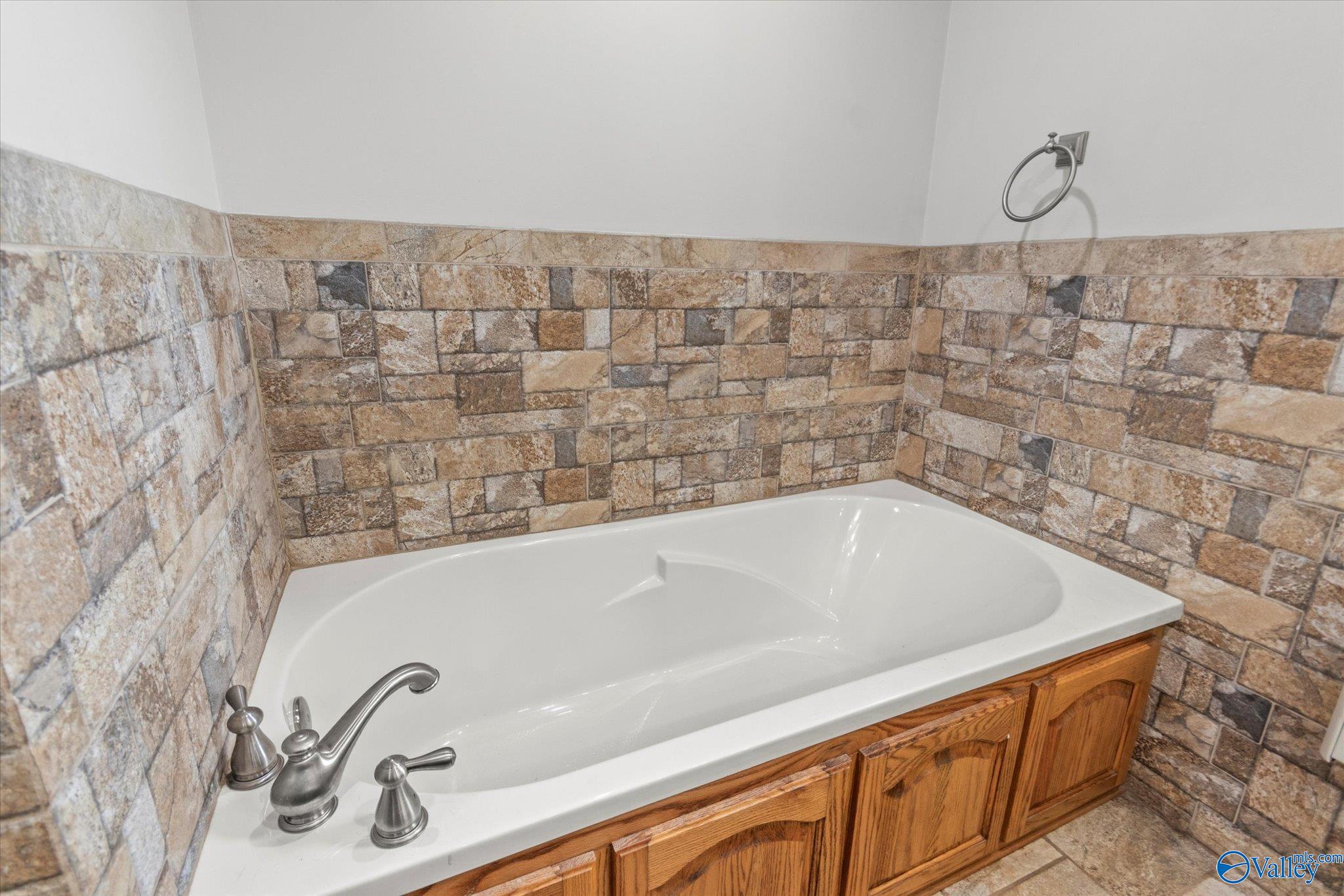 670 County Road 325