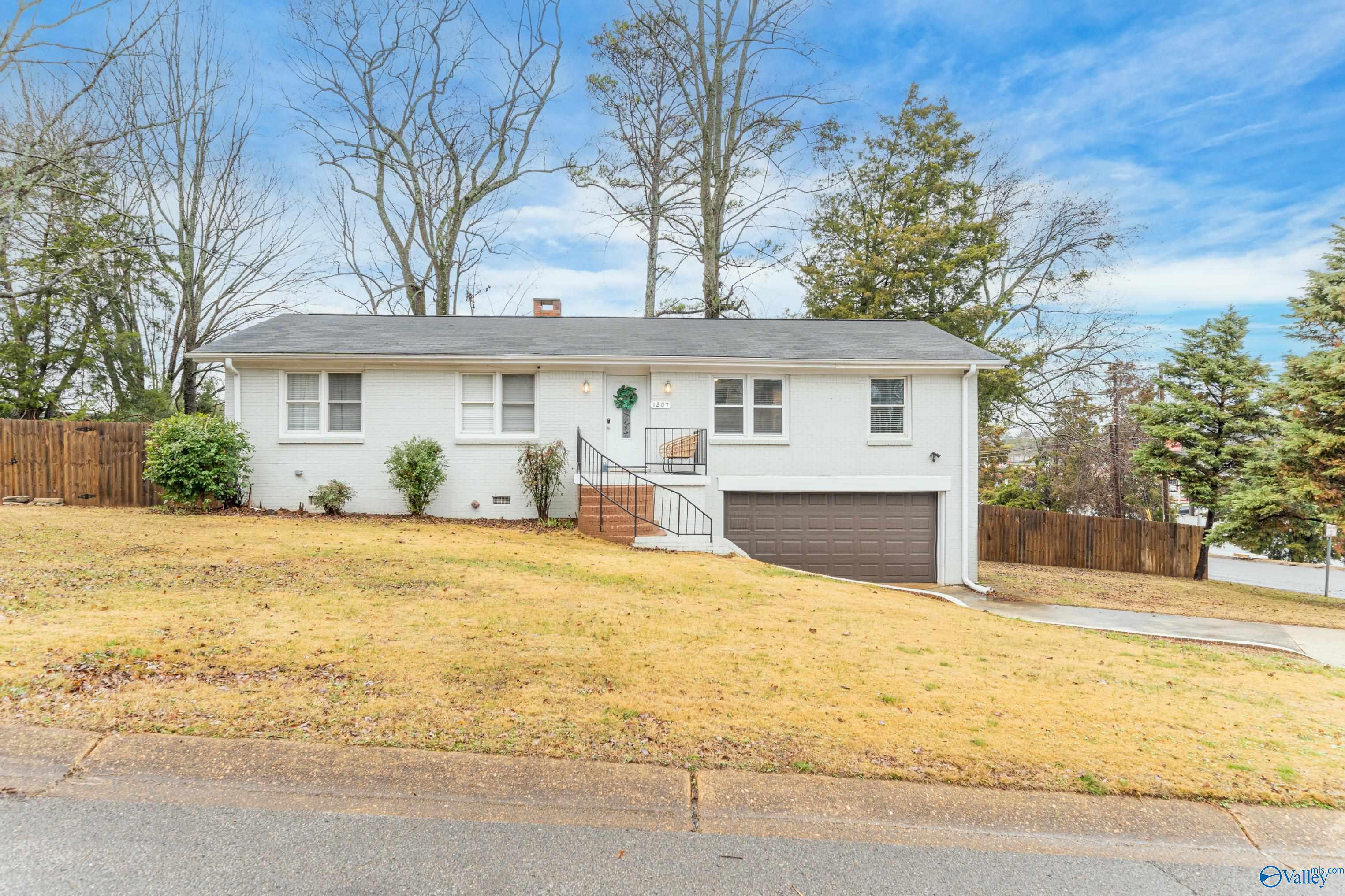 1207 Woodall Lane