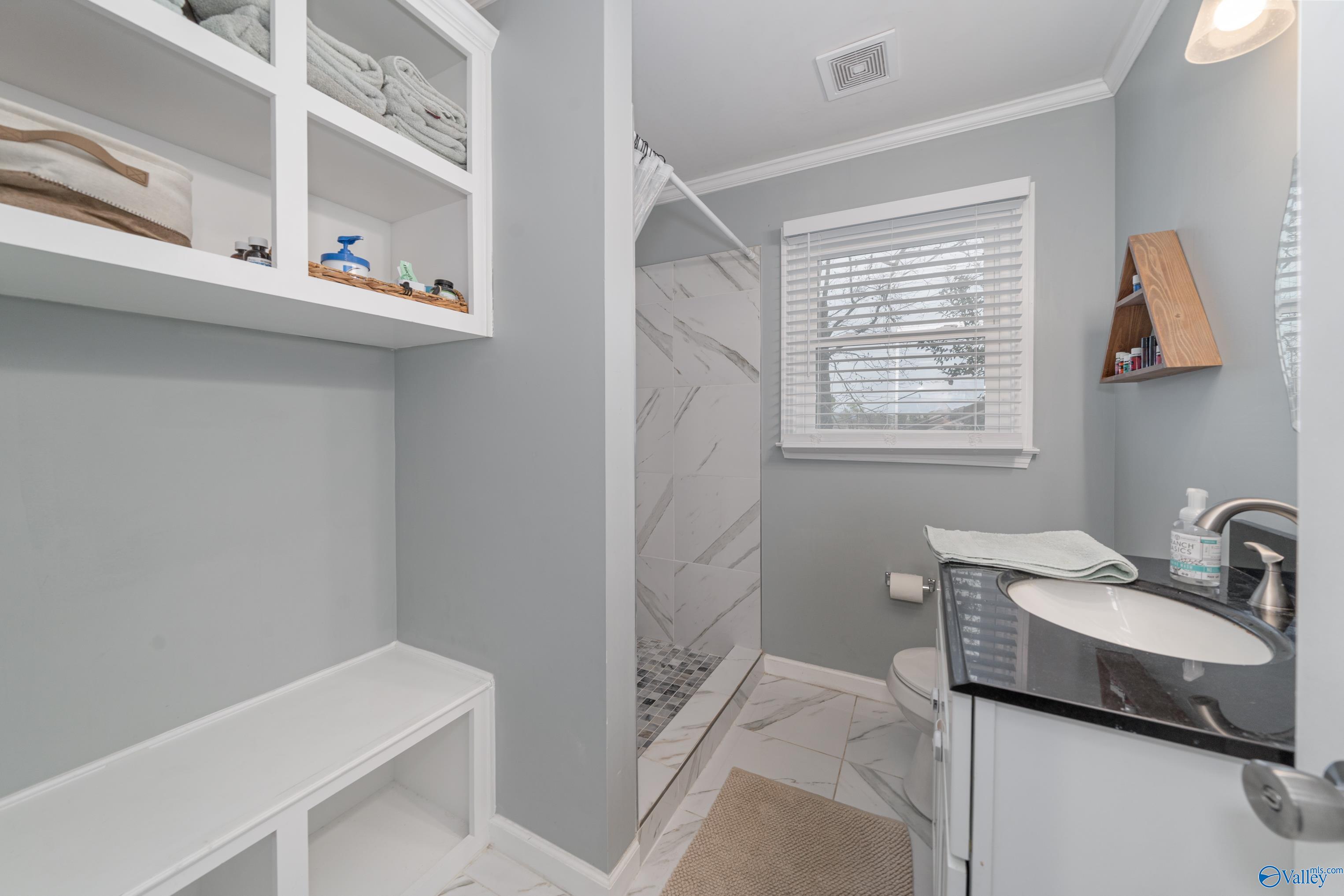 1207 Woodall Lane