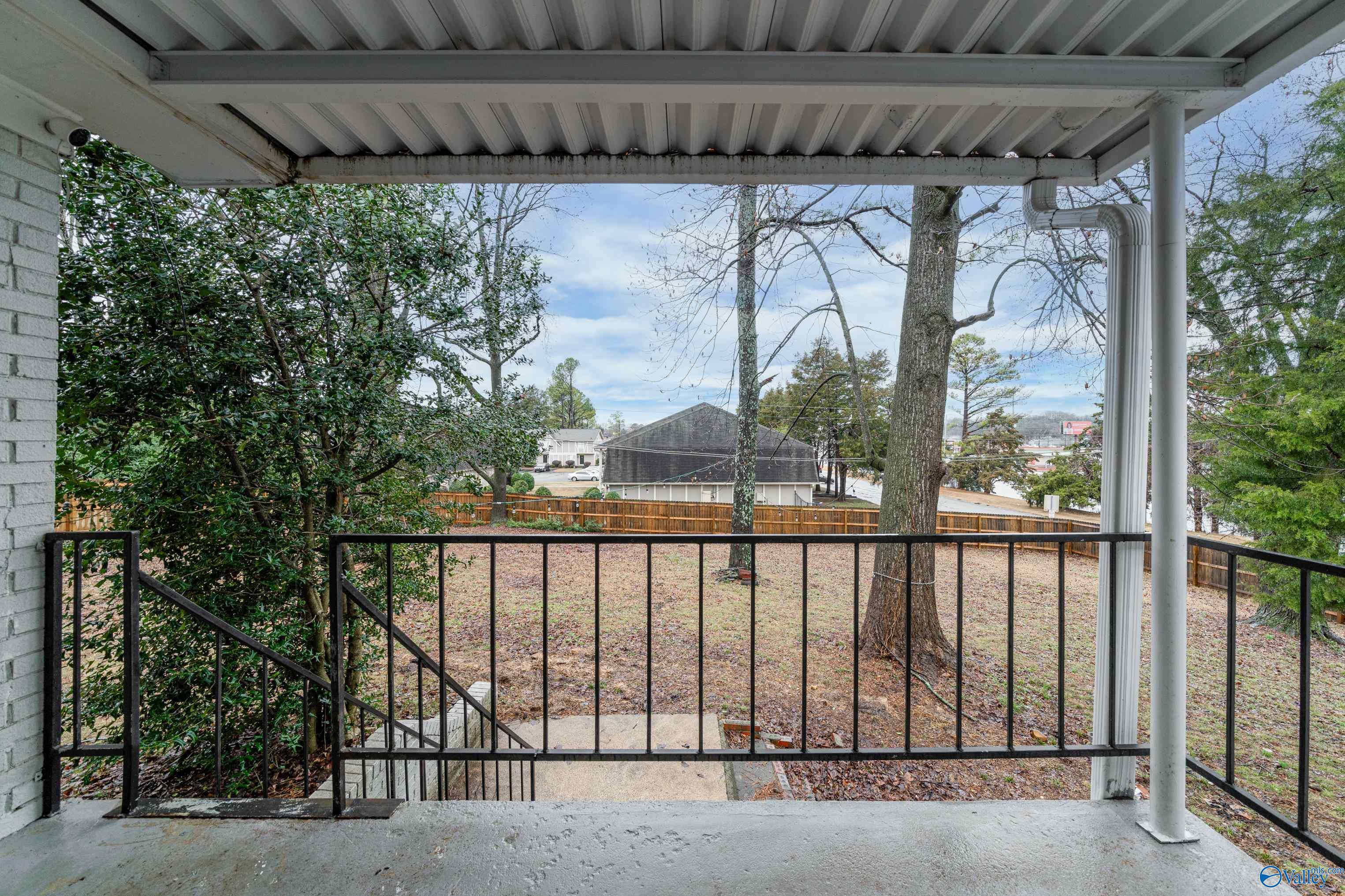 1207 Woodall Lane
