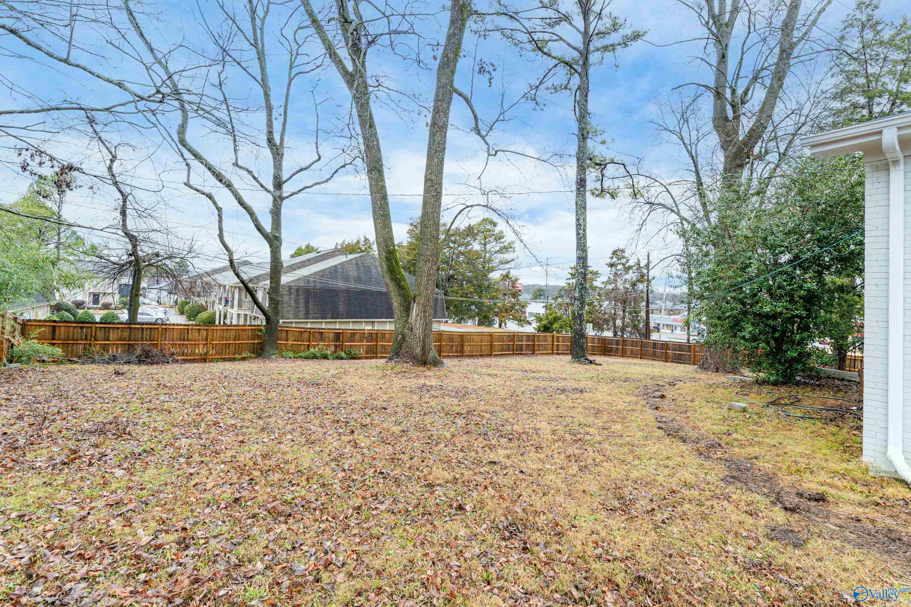 1207 Woodall Lane