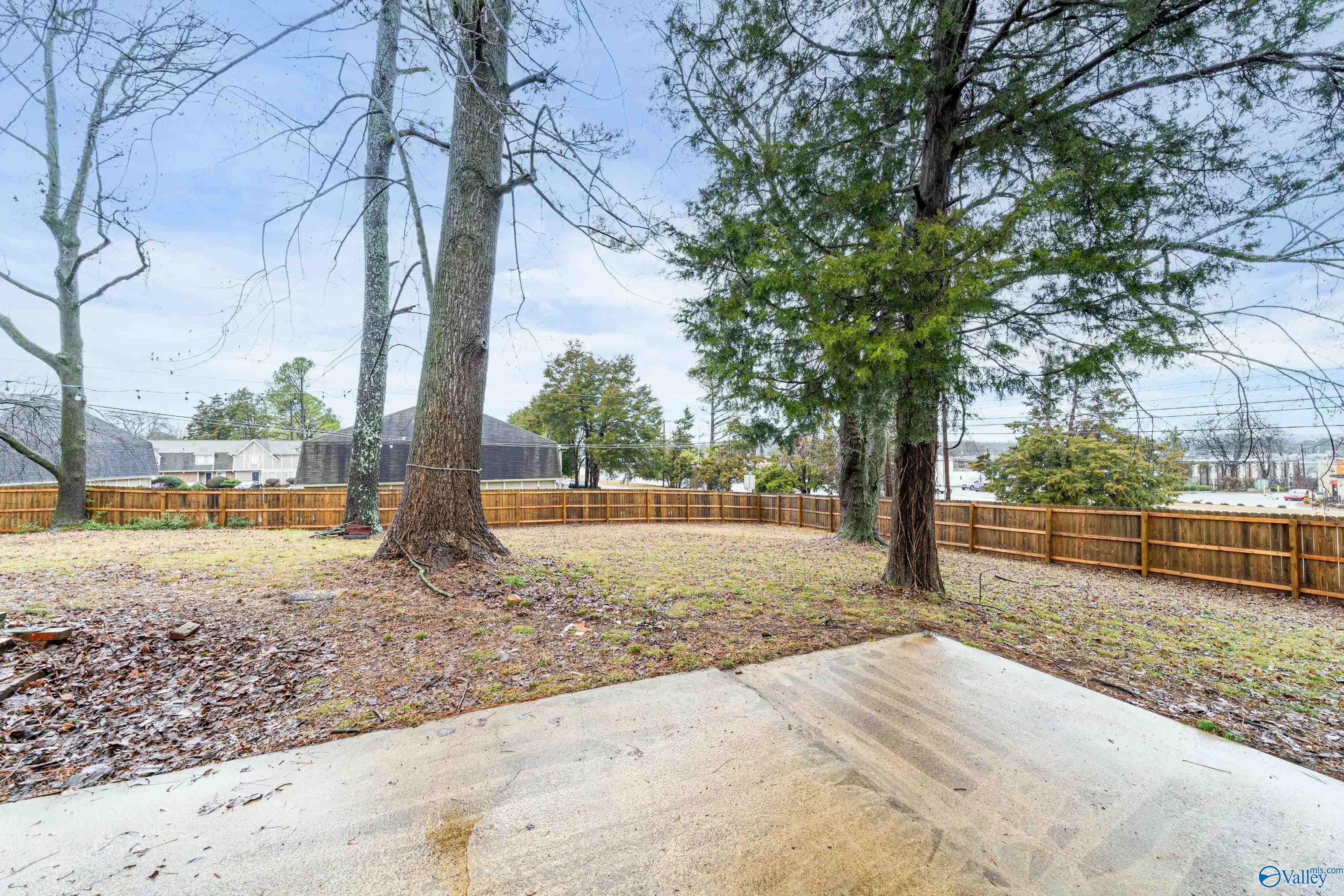 1207 Woodall Lane