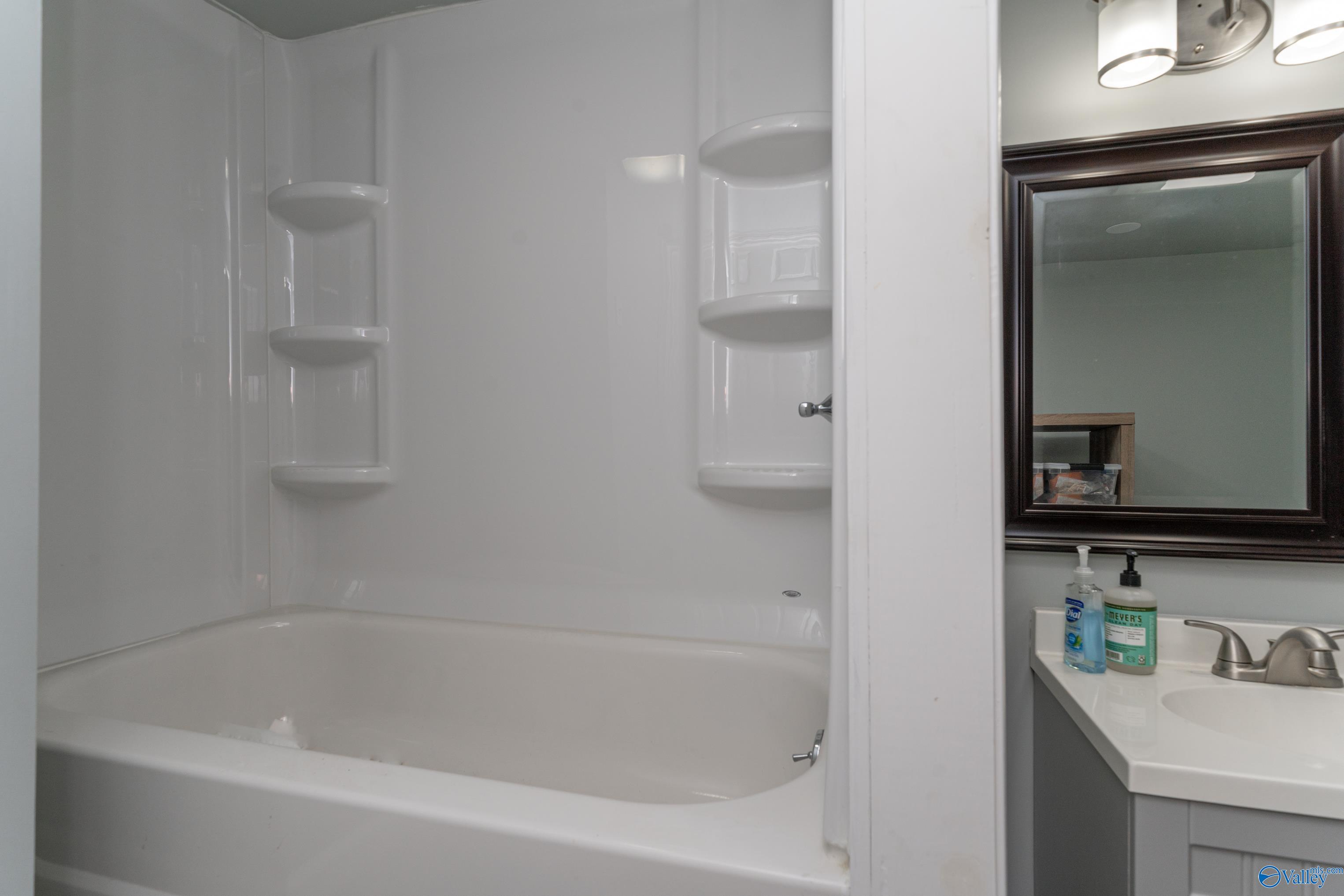 1207 Woodall Lane