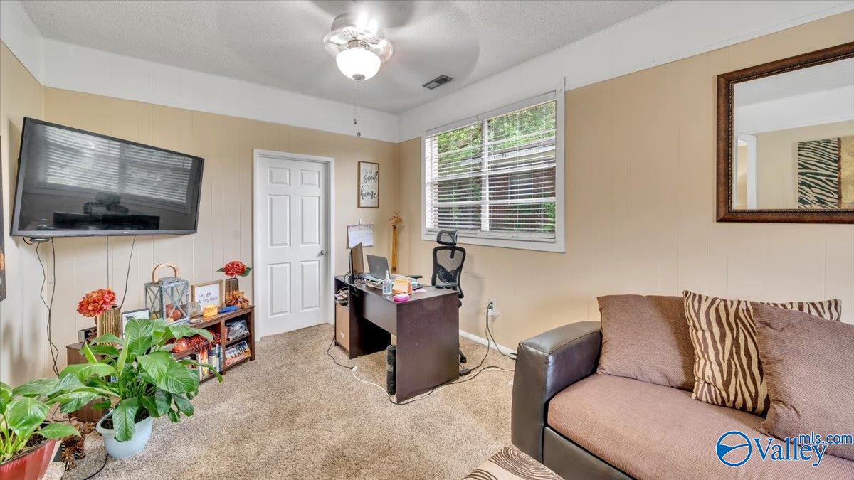 2404 Larkwood Circle