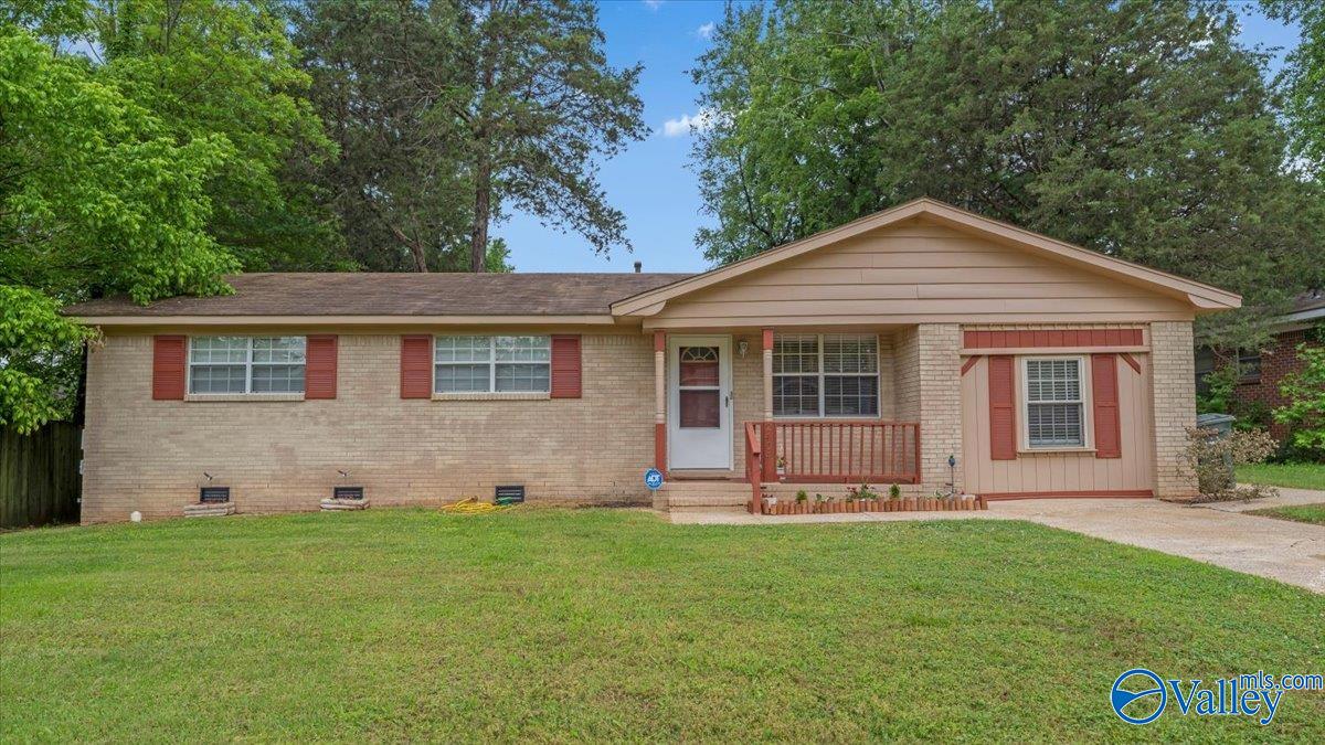 2404 Larkwood Circle